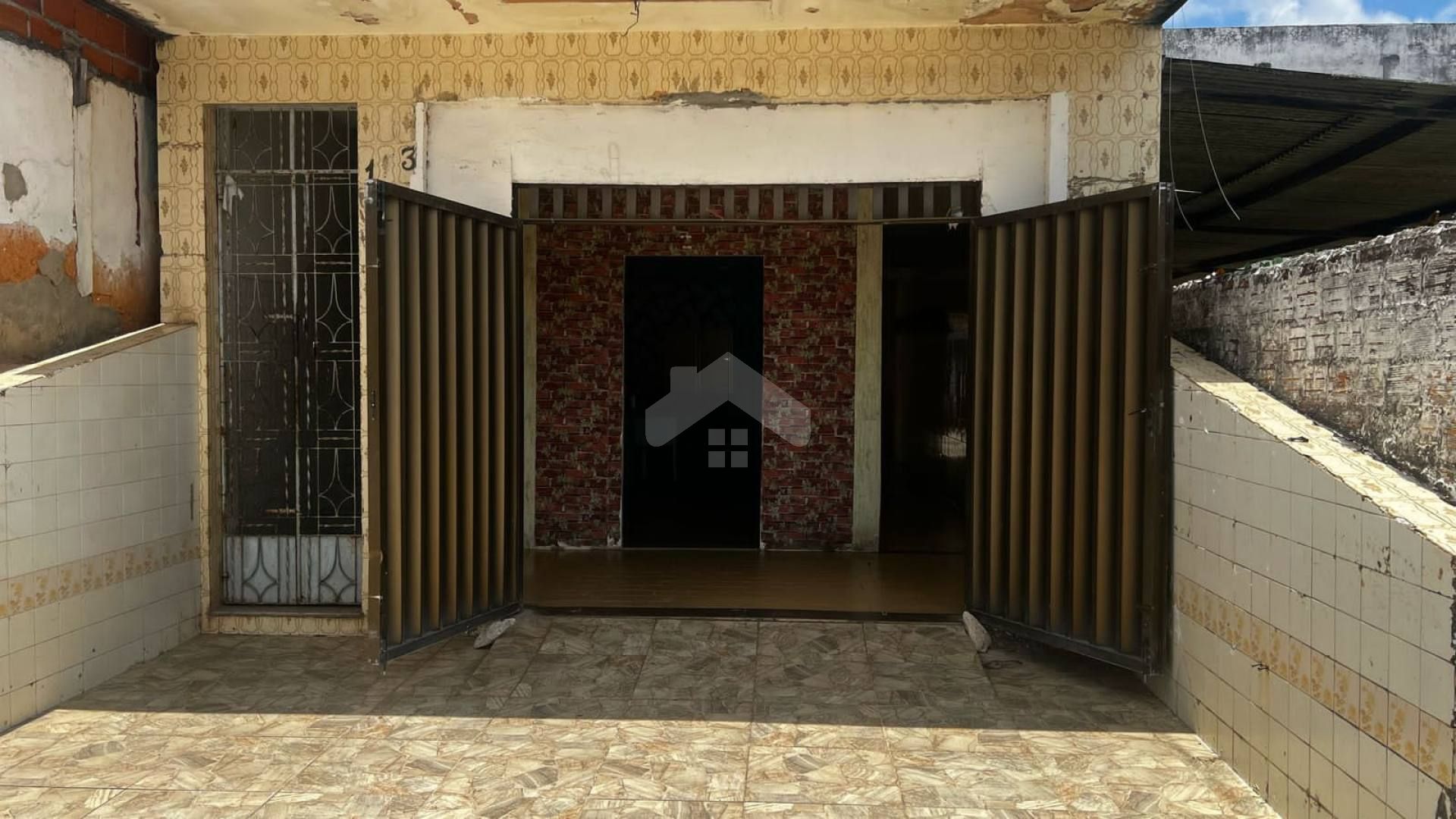 Casa com ótima localização para Ponto Comercial no Siqueira Campos