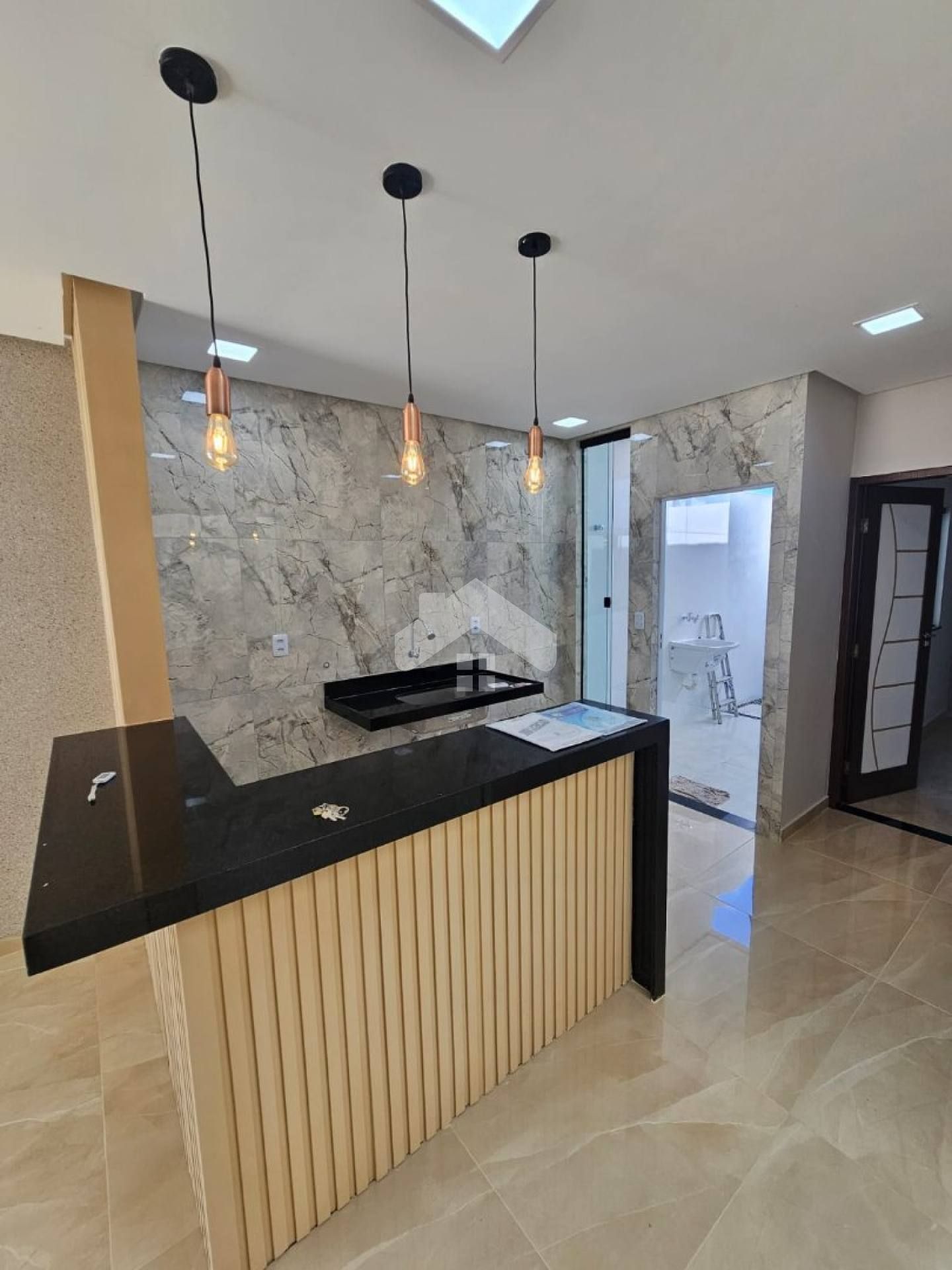 Casa Nova e Pronta para Morar, com 2 Quartos sendo um suíte no Luar da Barra II