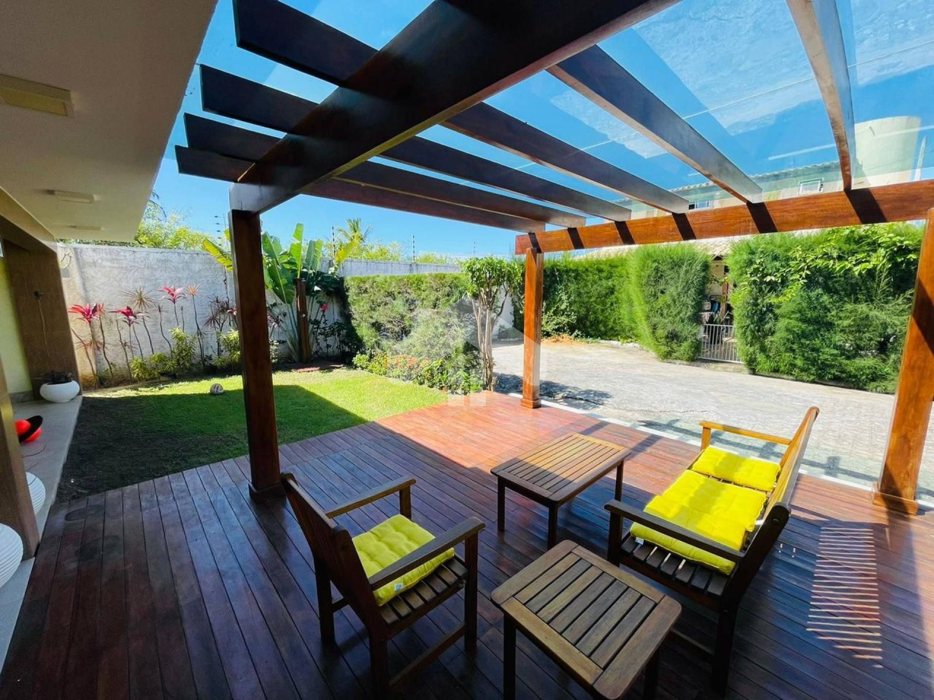 Casa MOBILIADA no Cond. Viva Vida, 4/4, 2 suítes, 1 vaga - Mosqueiro