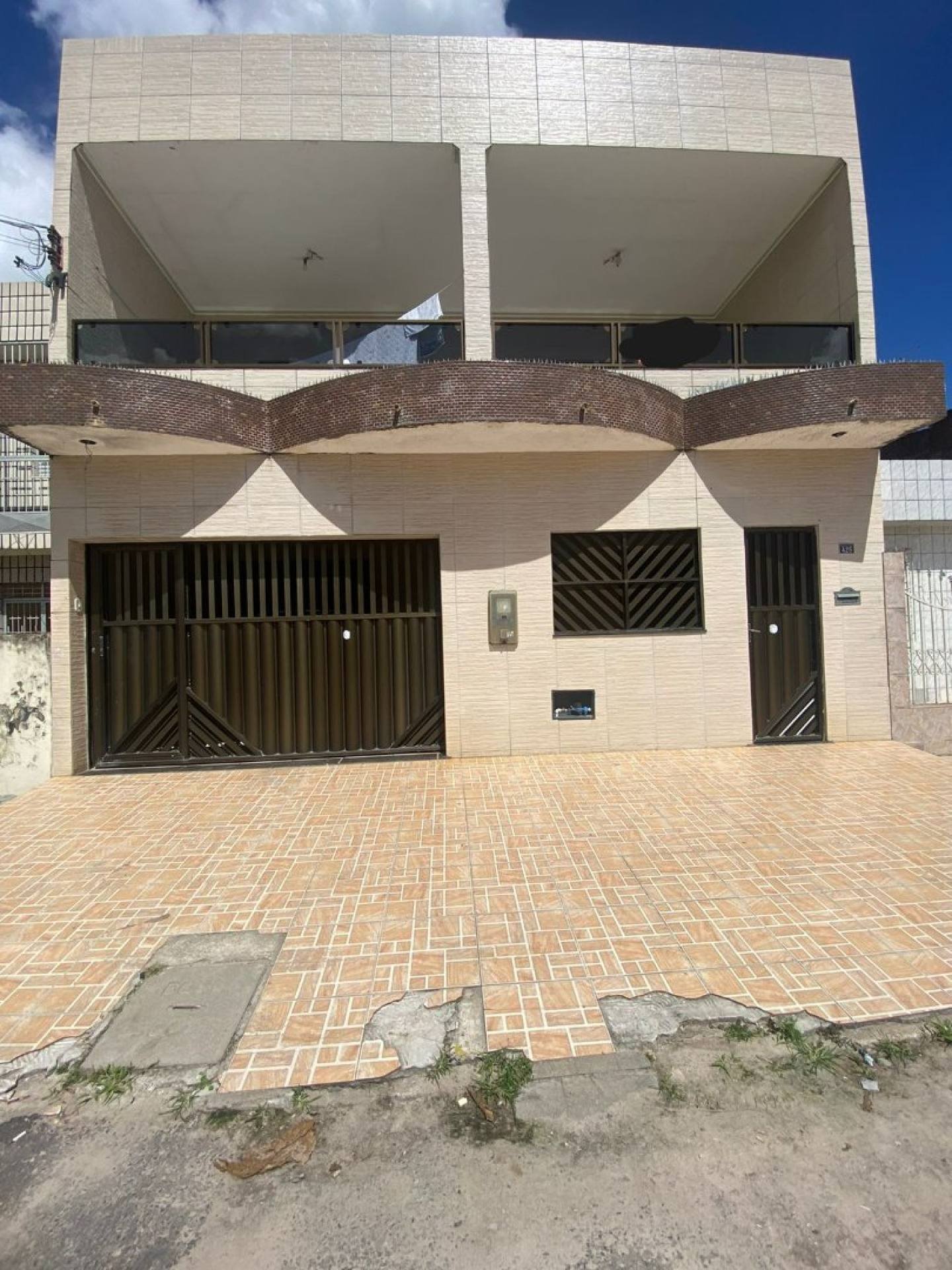 Casa Duplex com 5 quartos 1 suítes no bairro Santos Dumont em Aracaju