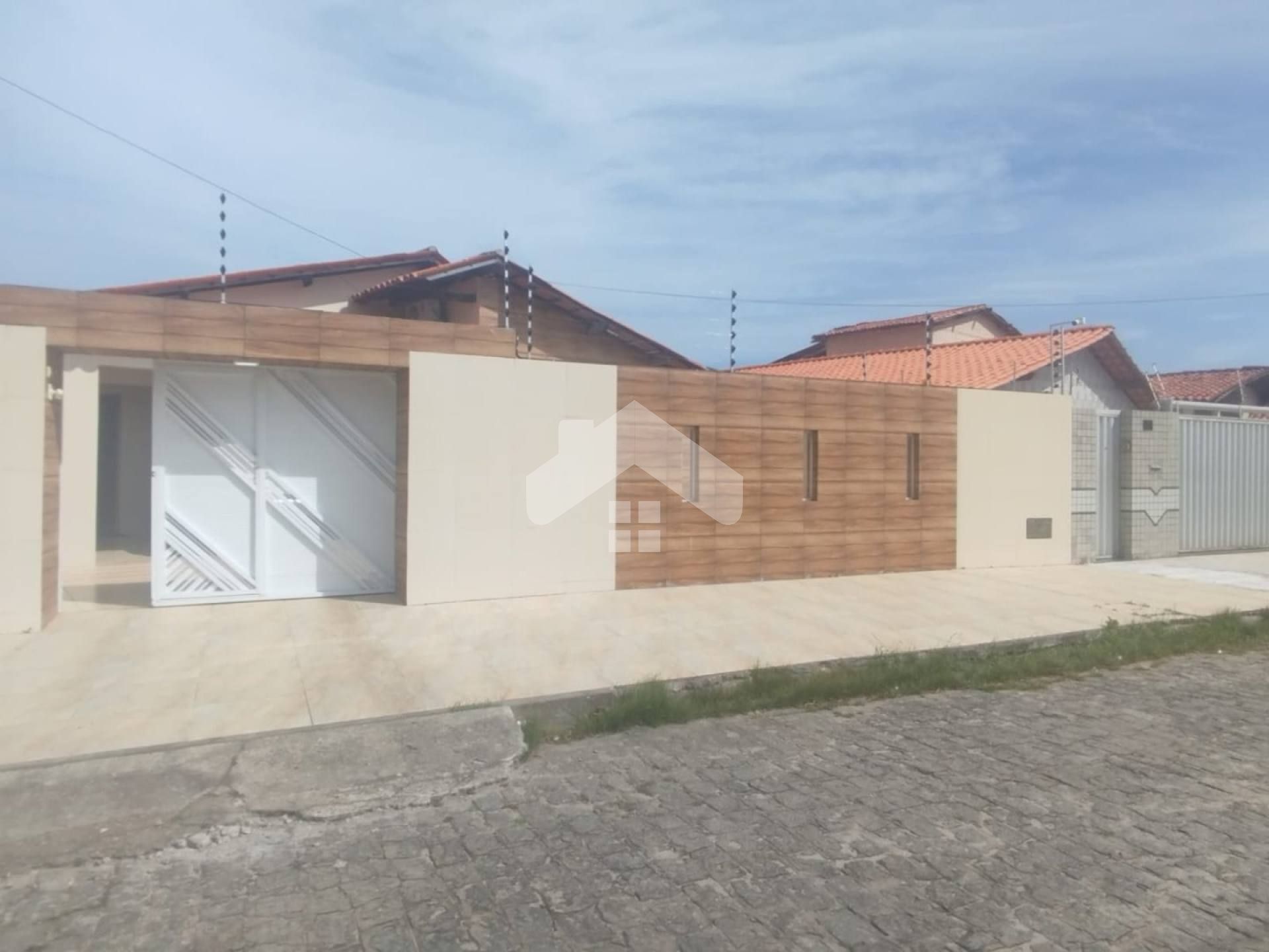 Casa Para Vender com 5 quartos 2 suítes no bairro Aeroporto em Aracaju