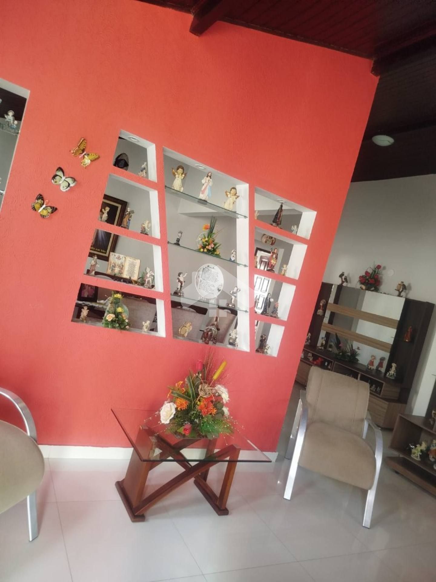 Casa Para Vender com 5 quartos 2 suítes no bairro Aeroporto em Aracaju