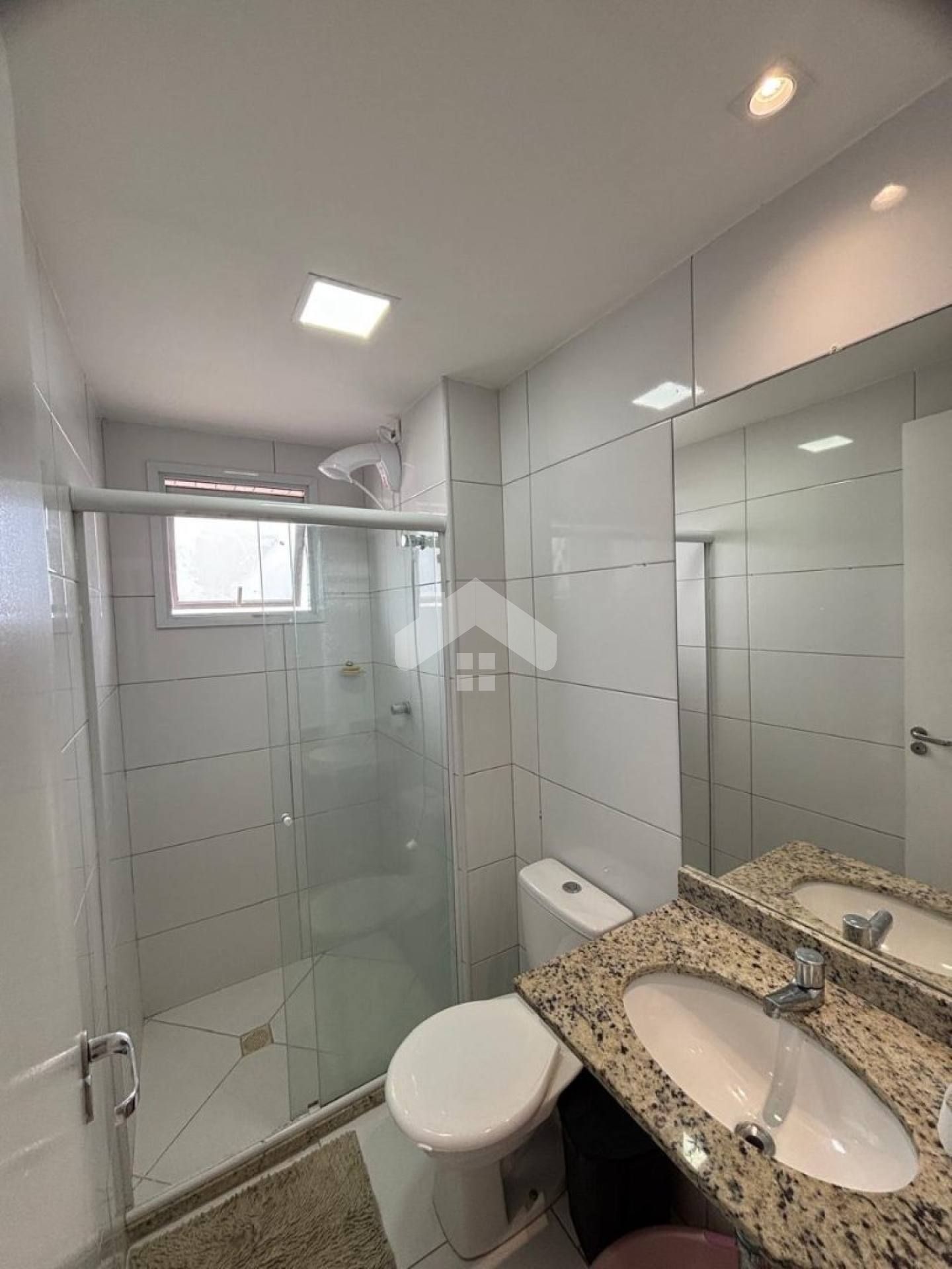 Apartamento mobiliado no Triumph, 3/4, 2 suítes, 1 vaga (Cond. Incluso) - Ponto Novo