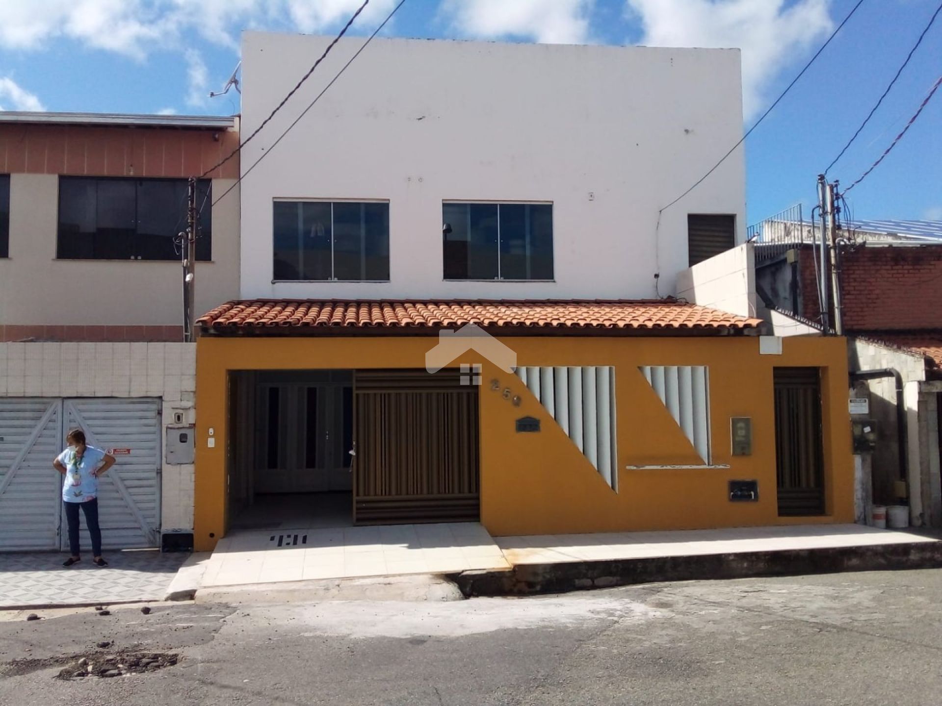 Casa Para Vender com 3 quartos no bairro Salgado Filho em Aracaju