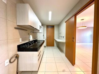 Apartamento com 3 quartos na Ponta Verde