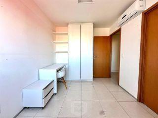 Apartamento com 3 quartos na Ponta Verde