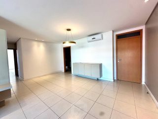 Apartamento com 3 quartos na Ponta Verde