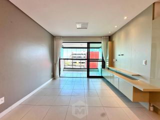 Apartamento com 3 quartos na Ponta Verde