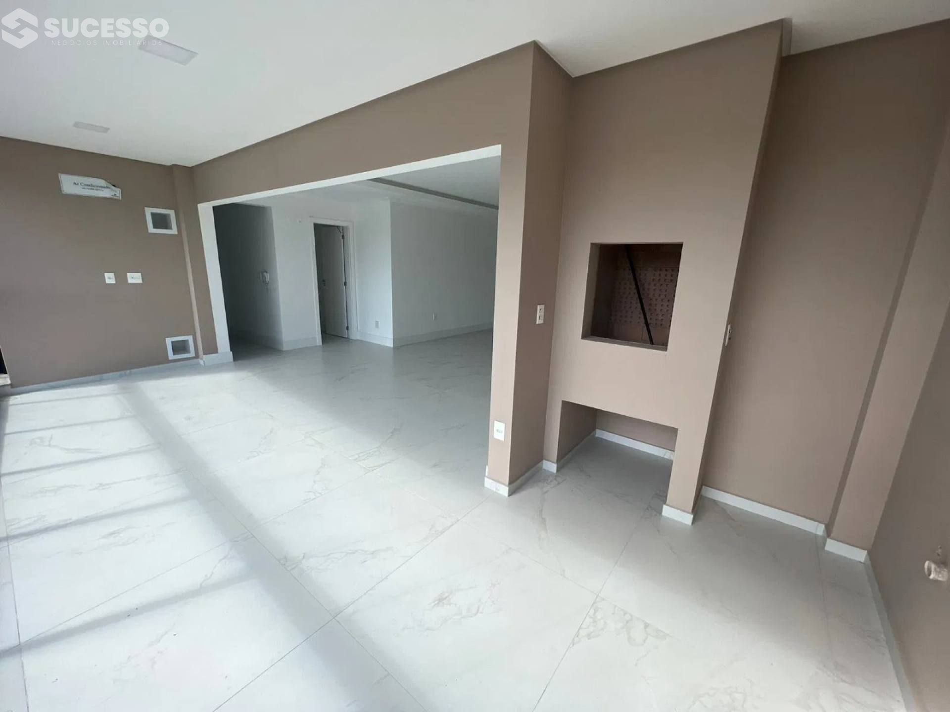 Apartamento Novo na Meia Praia, Itapema
