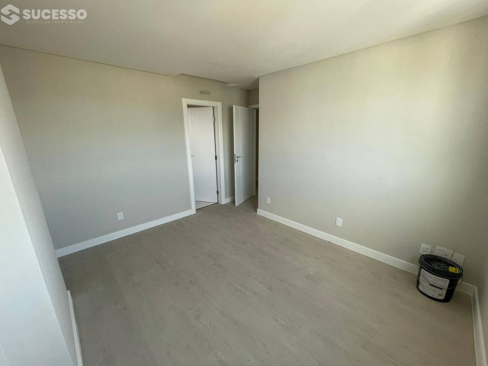 Cobertura Duplex na Meia Praia, Itapema