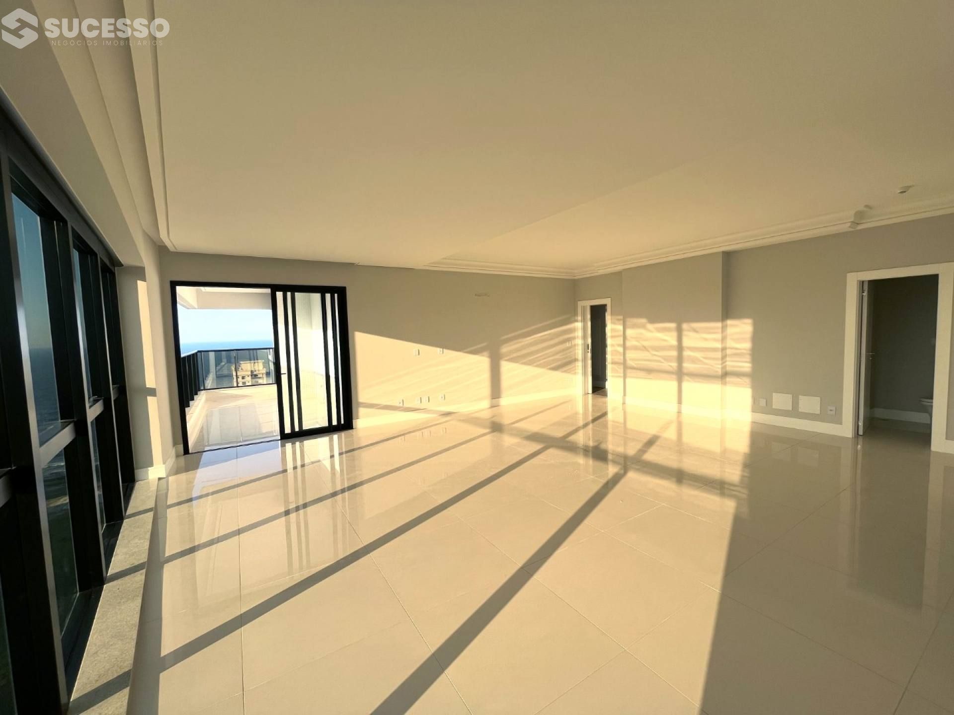 Apartamento Novo Quadra Mar em Itapema/SC