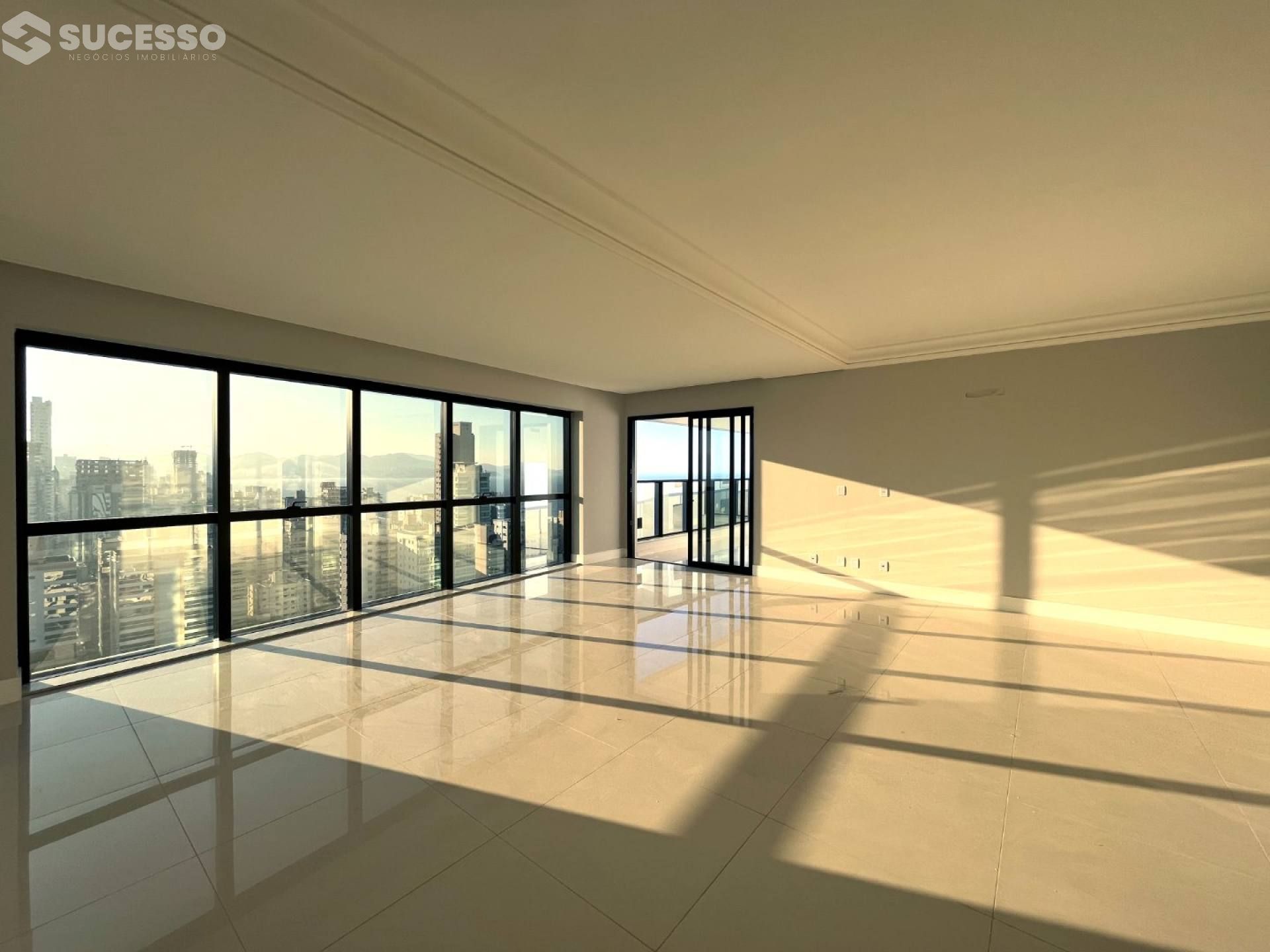 Apartamento Novo Quadra Mar em Itapema/SC