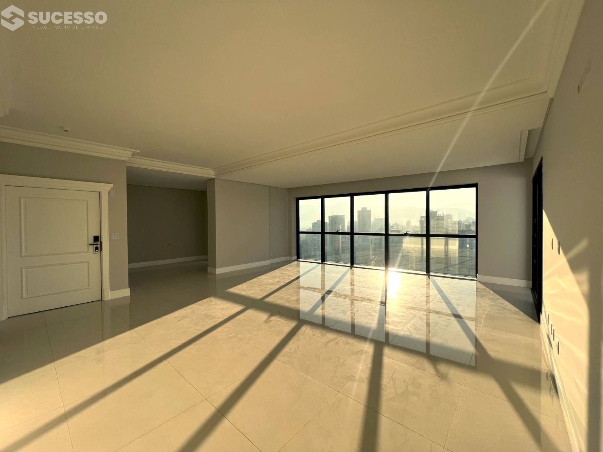 Apartamento Novo Quadra Mar em Itapema/SC