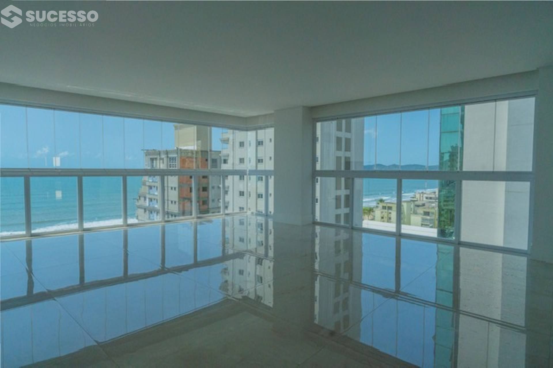 Apartamento de 4 Suítes à Venda em Meia Praia, Itapema