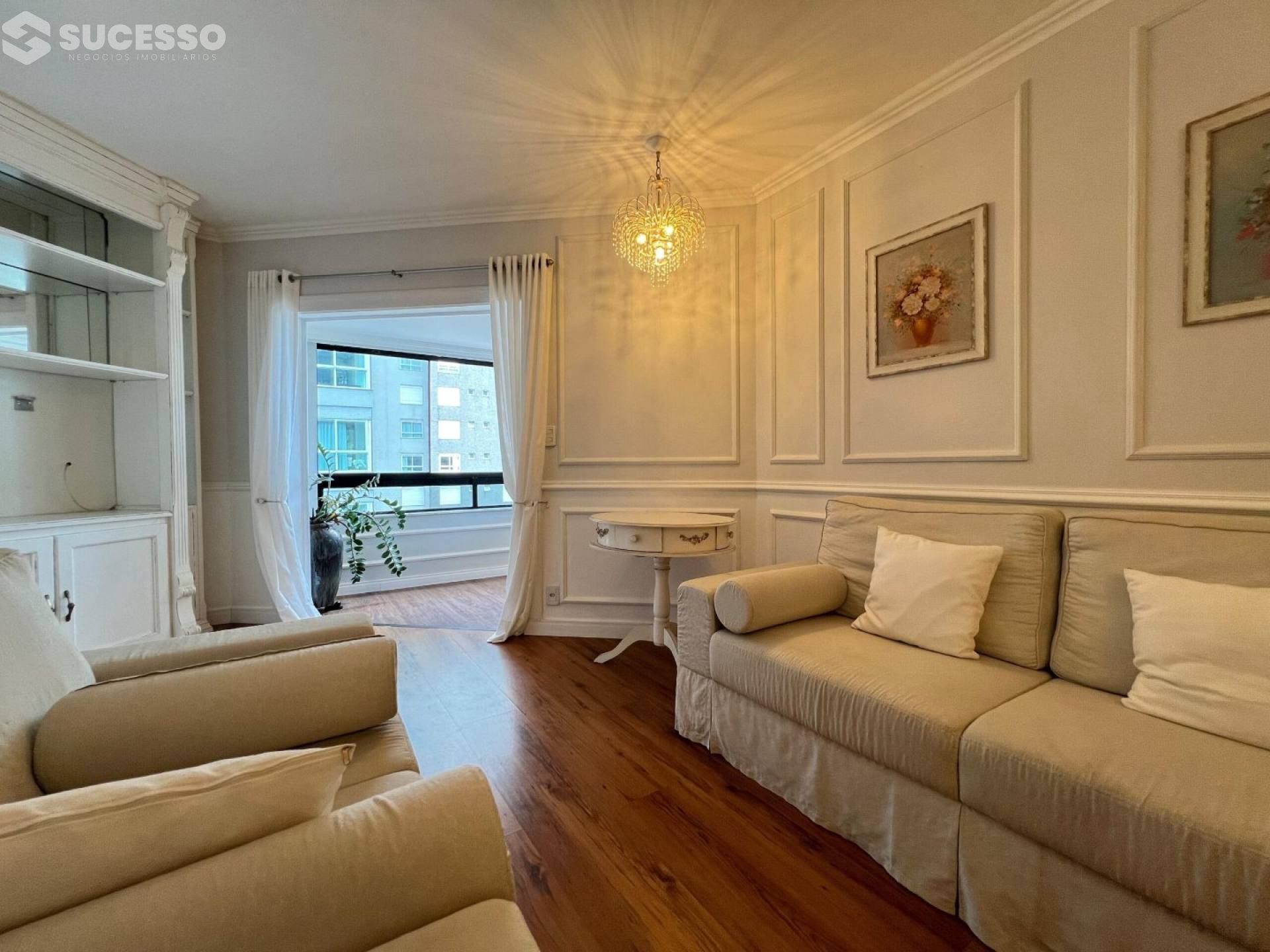 Apartamento Para Vender com 3 quartos 1 suítes no bairro Meia Praia em Itapema