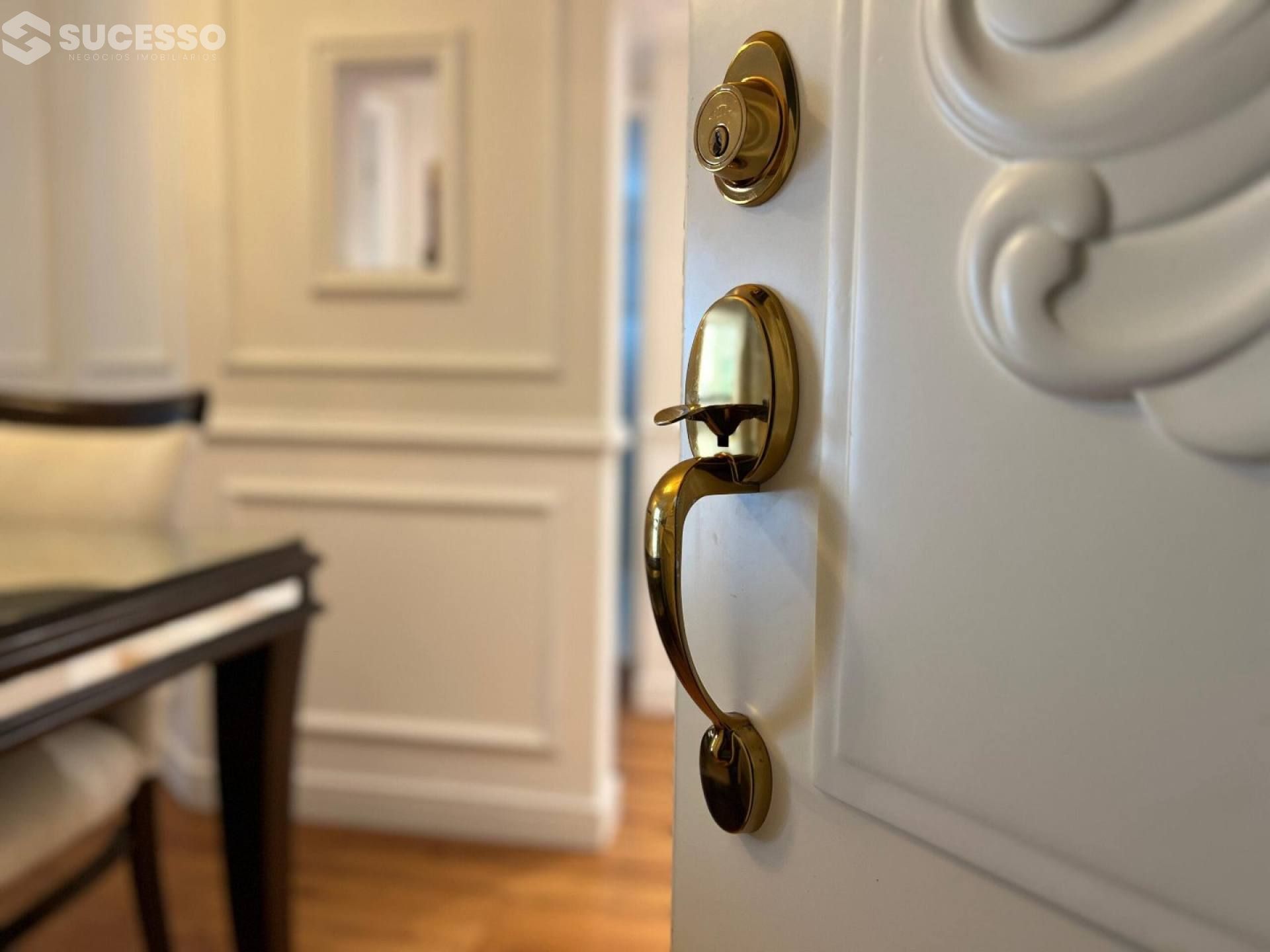 Apartamento Para Vender com 3 quartos 1 suítes no bairro Meia Praia em Itapema