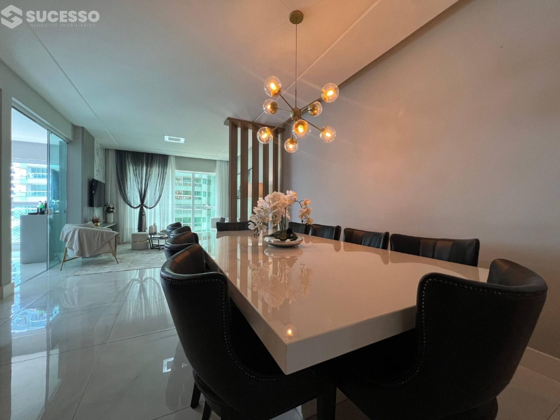 Apartamento Mobiliado em Meia Praia, Itapema