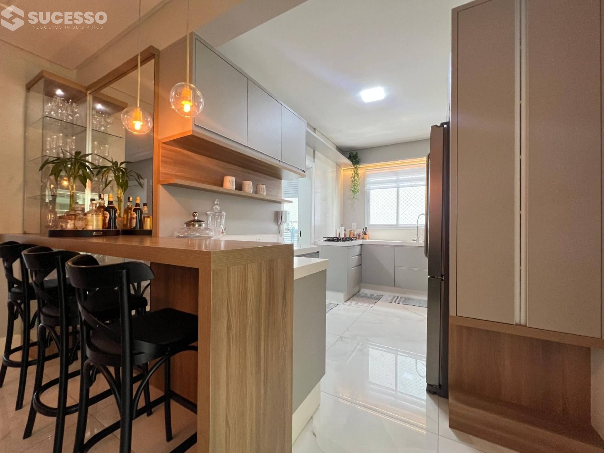 Apartamento Mobiliado em Meia Praia, Itapema