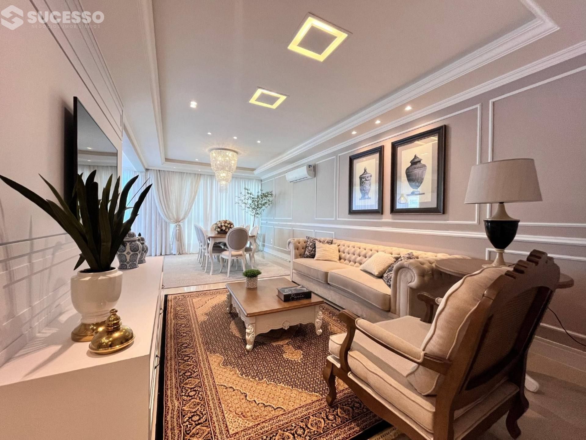 Apartamento Para Vender 3 suítes no bairro Meia Praia em Itapema