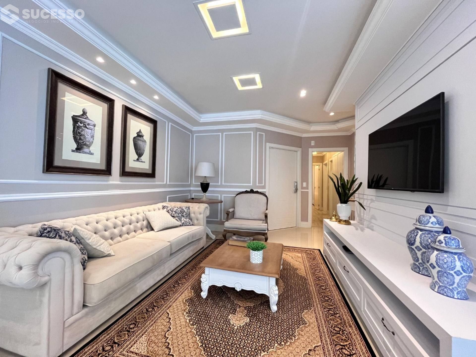 Apartamento Para Vender 3 suítes no bairro Meia Praia em Itapema