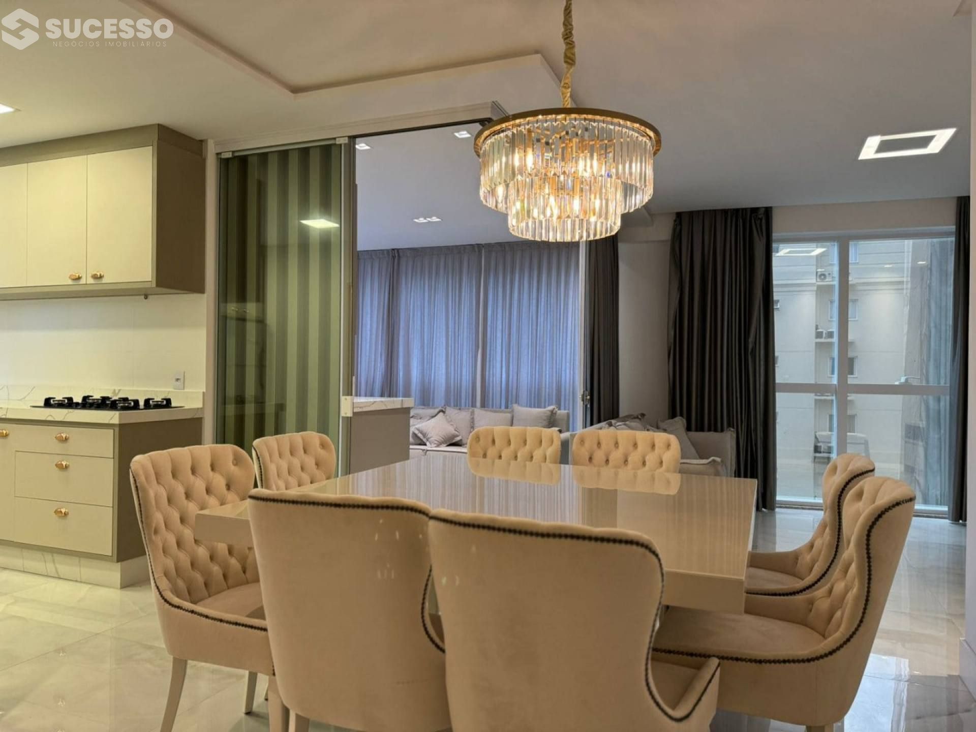 Apartamento 3 Suítes - Meia Praia, Itapema