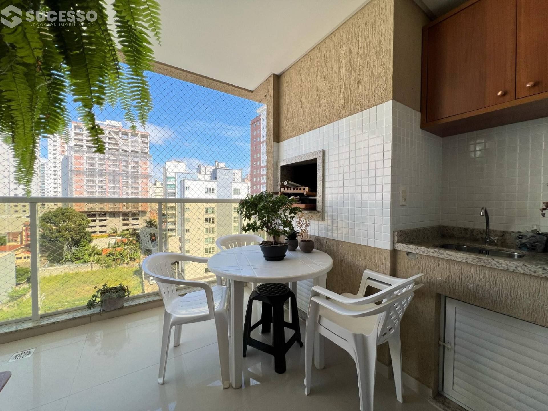 Apartamento À Venda com 2 suítes no bairro Meia Praia, Itapema