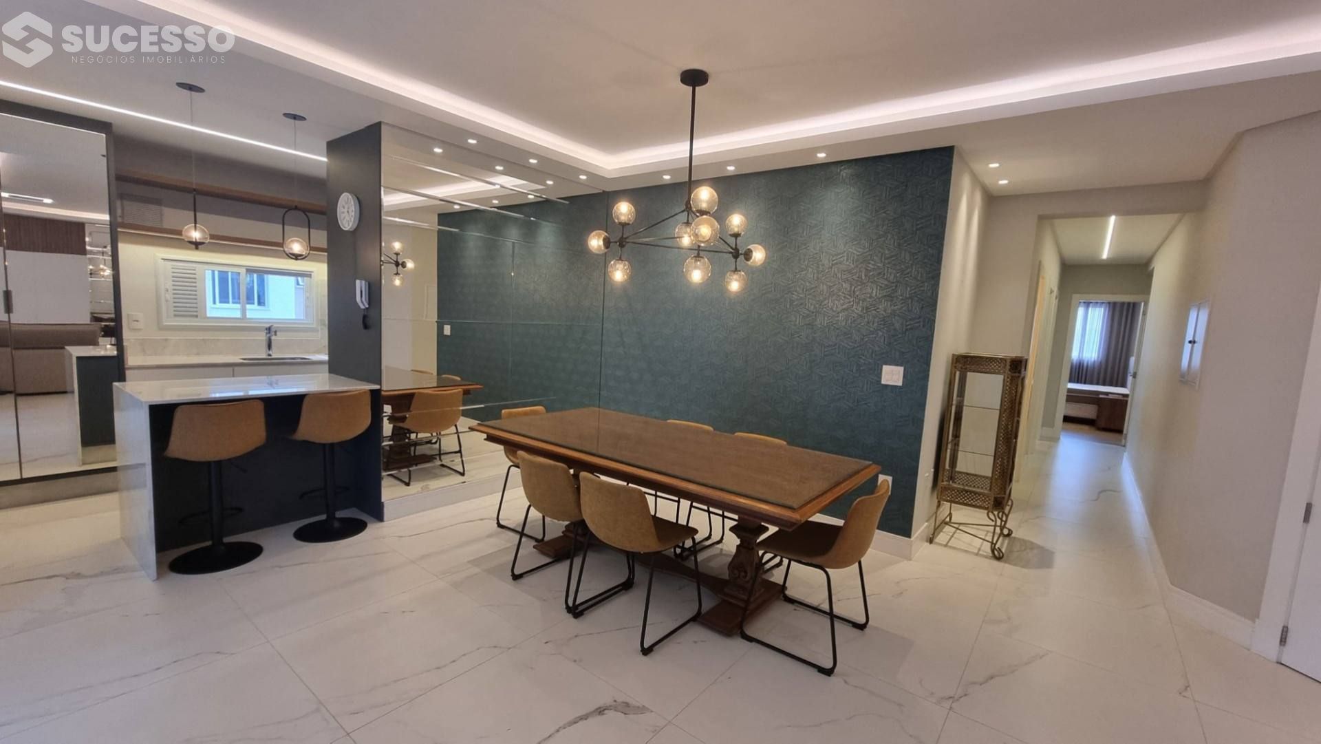 Apartamento Para Vender 3 suítes na Meia Praia em Itapema