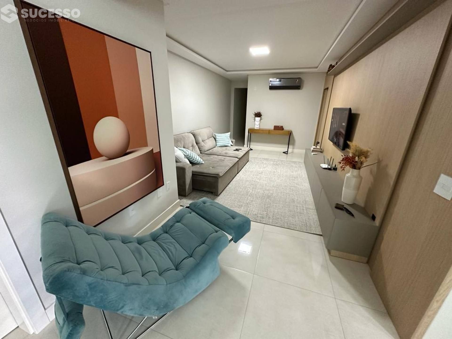 Apartamento Para Vender 4 suítes na Meia Praia, Itapema