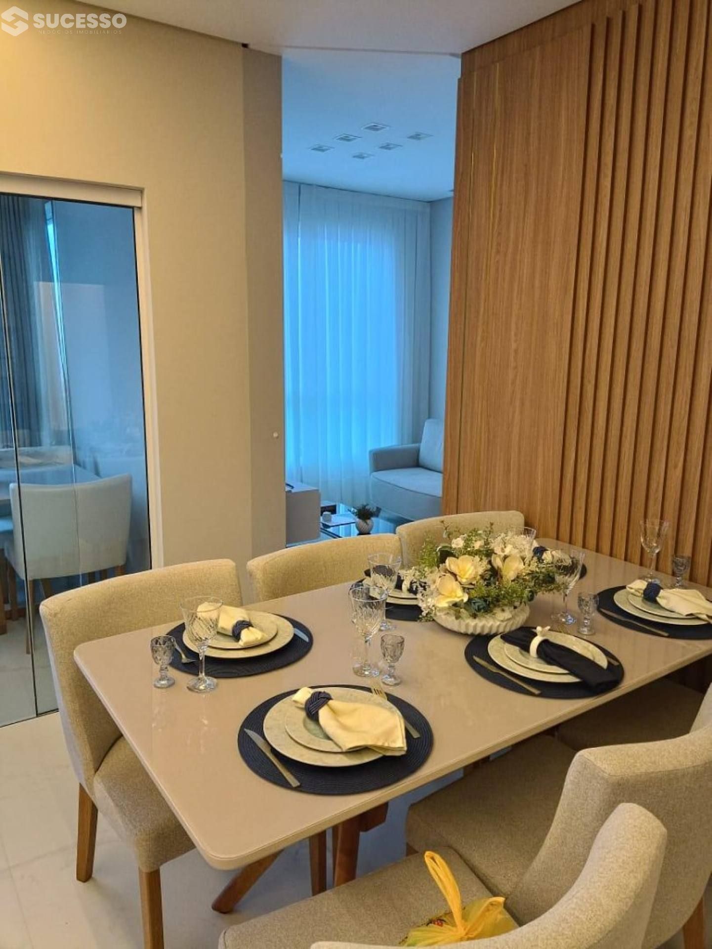 Apartamento Mobiliado À Venda 3 suítes no bairro Centro, Itapema