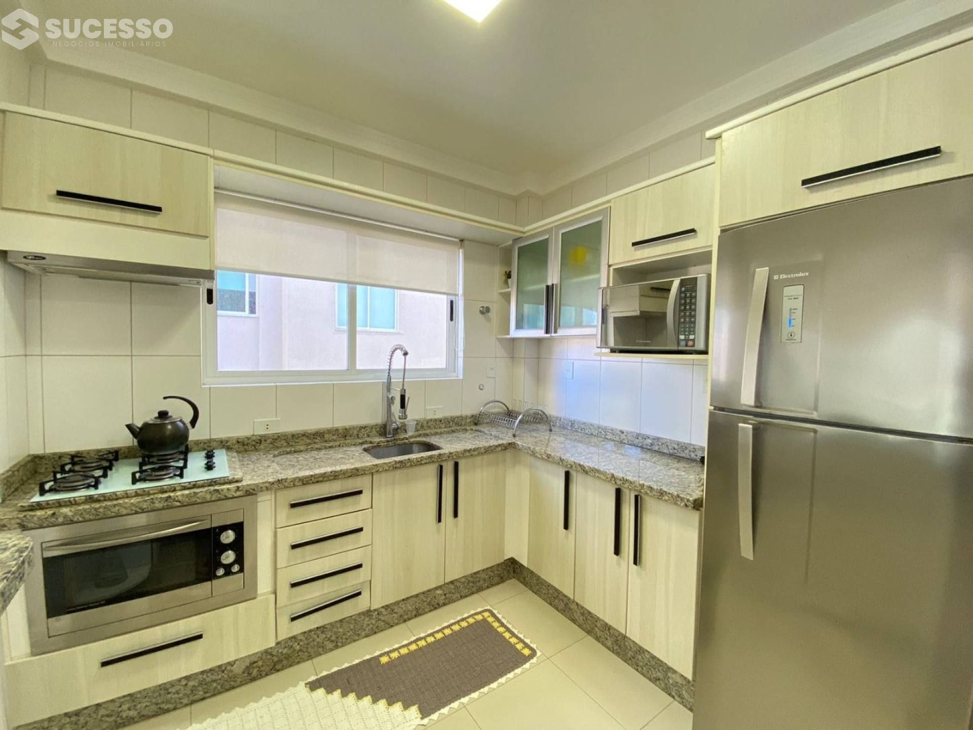 Apartamento Para Vender na bairro Meia Praia em Itapema