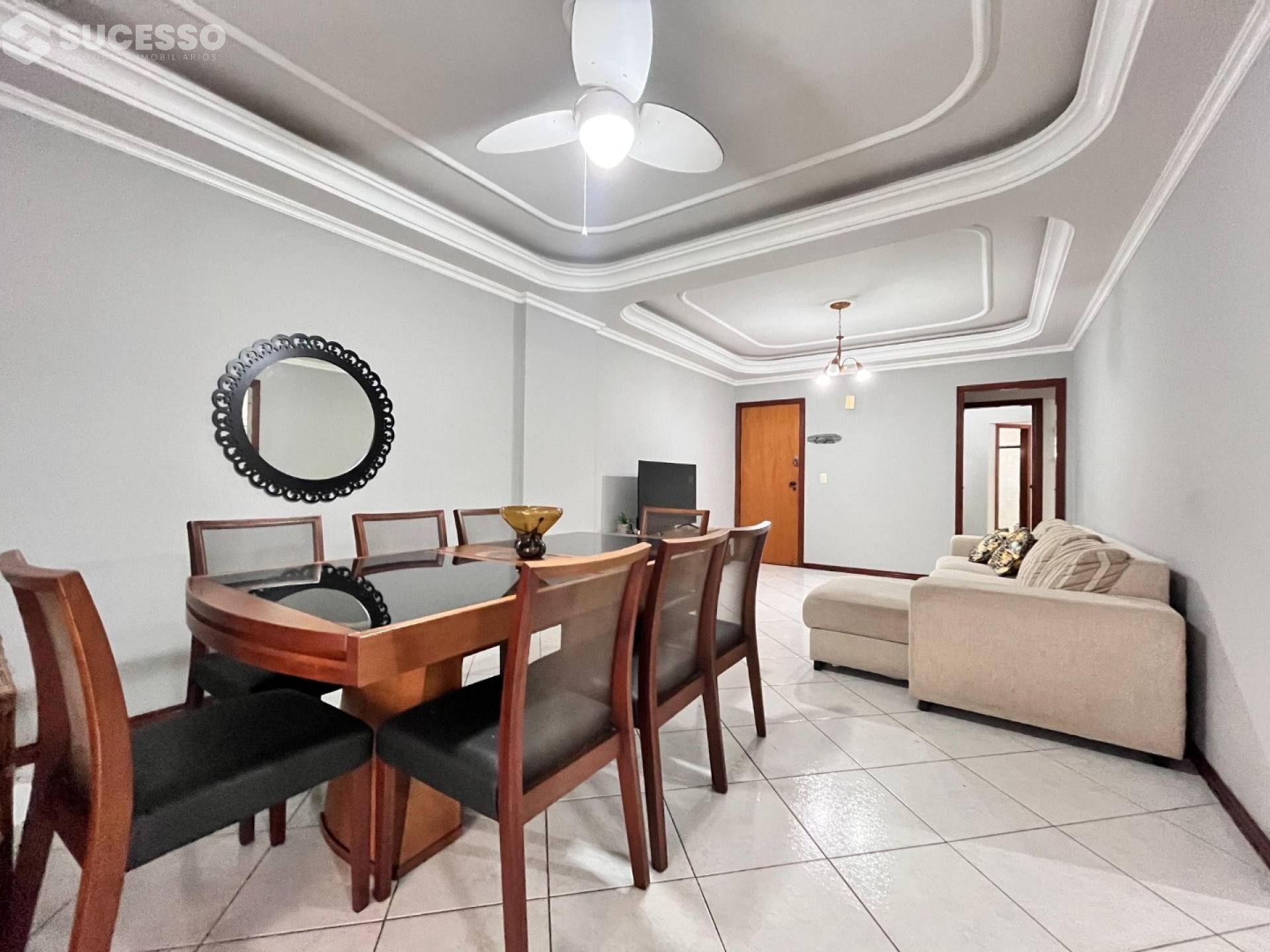 Apartamento Diferenciado Para Vender com 4 quartos na Meia Praia em Itapema