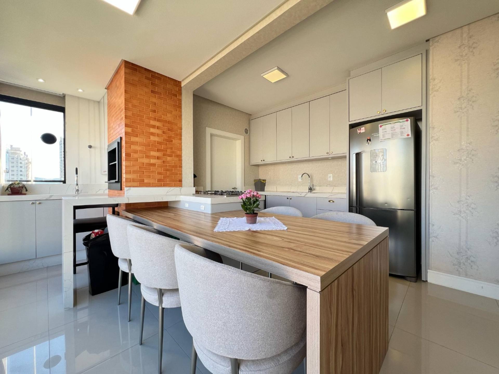 Apartamento À Venda no Bosco Verticale em Meia Praia, Itapema