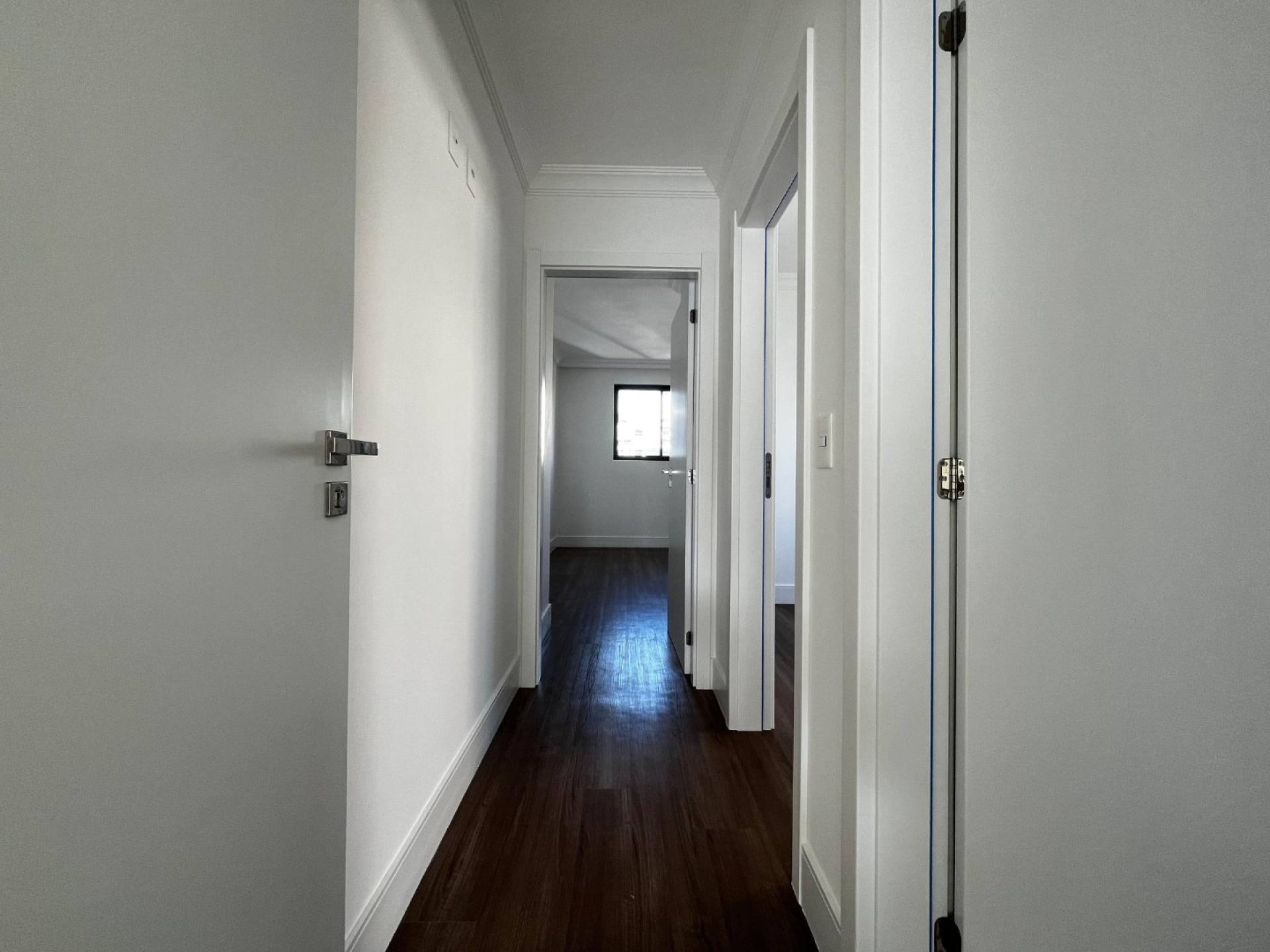 Apartamento Novo na Meia Praia em Itapema