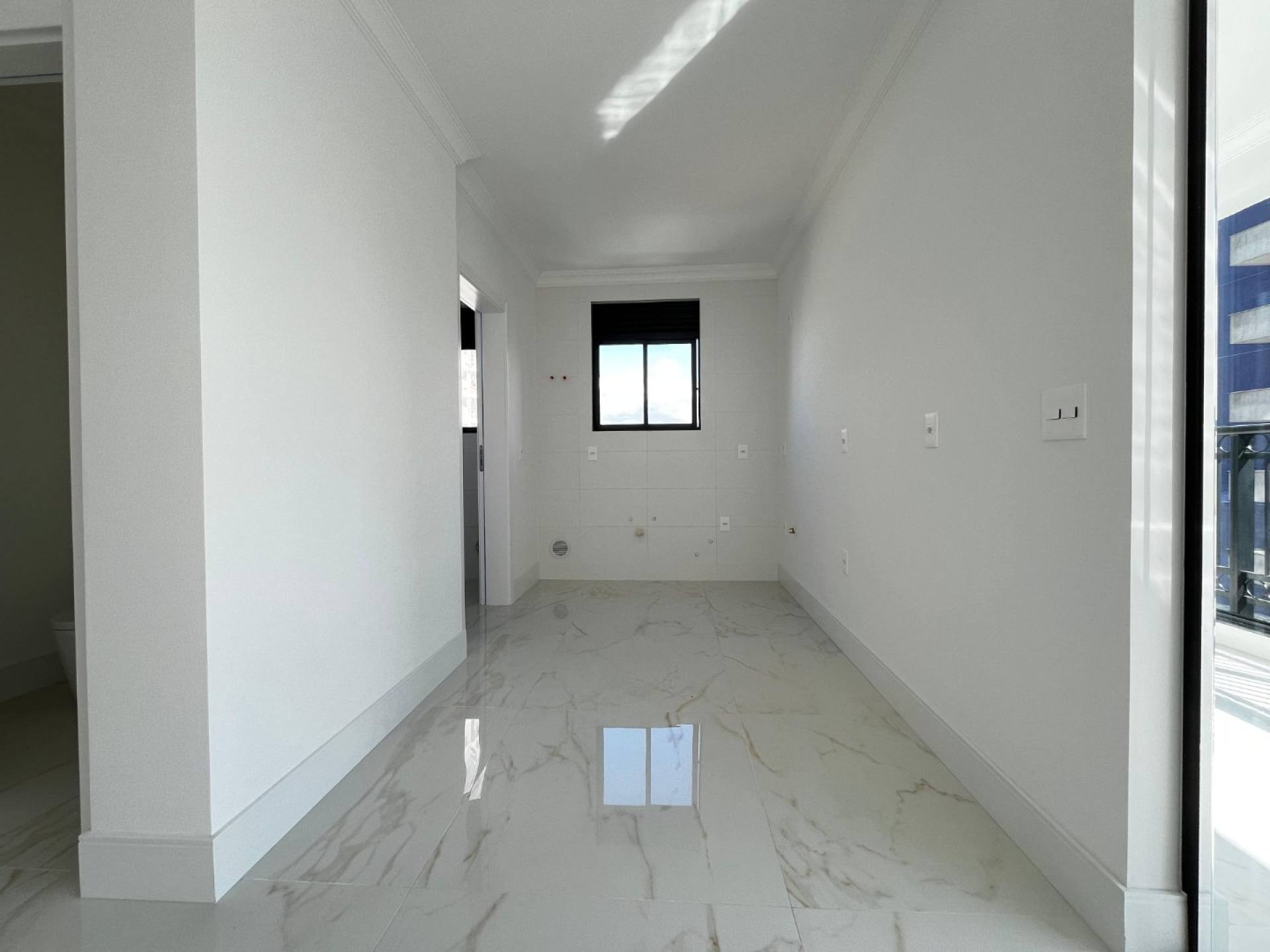 Apartamento Novo na Meia Praia em Itapema