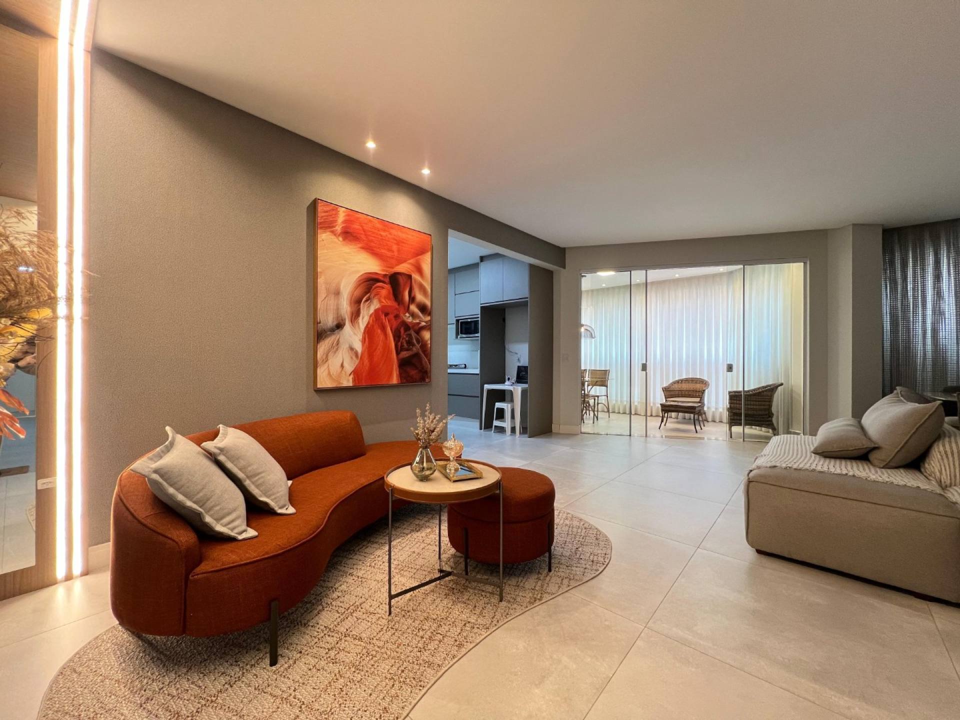 Apartamento Mobiliado Para Vender com 4 suítes em Itapema