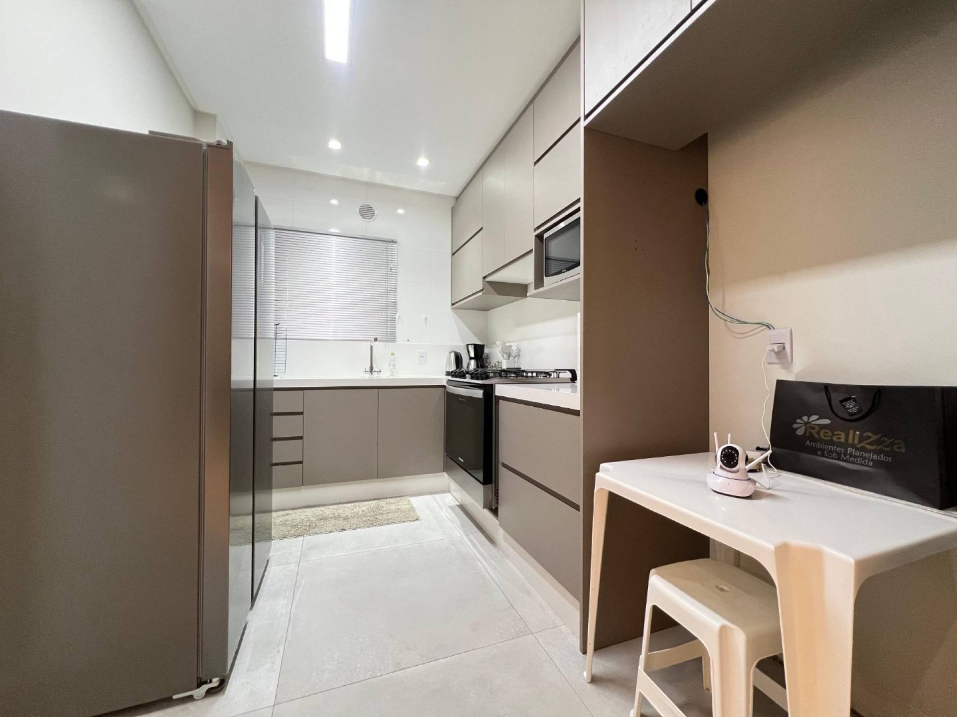 Apartamento Mobiliado Para Vender com 4 suítes em Itapema