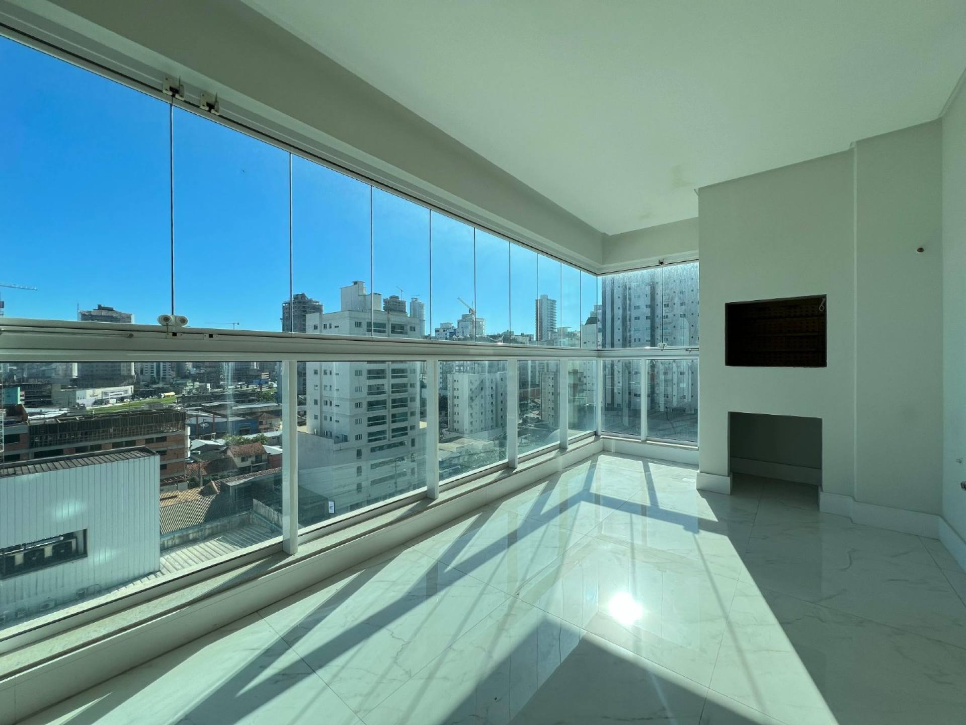 Apartamento Novo À Venda na Meia Praia - Itapema