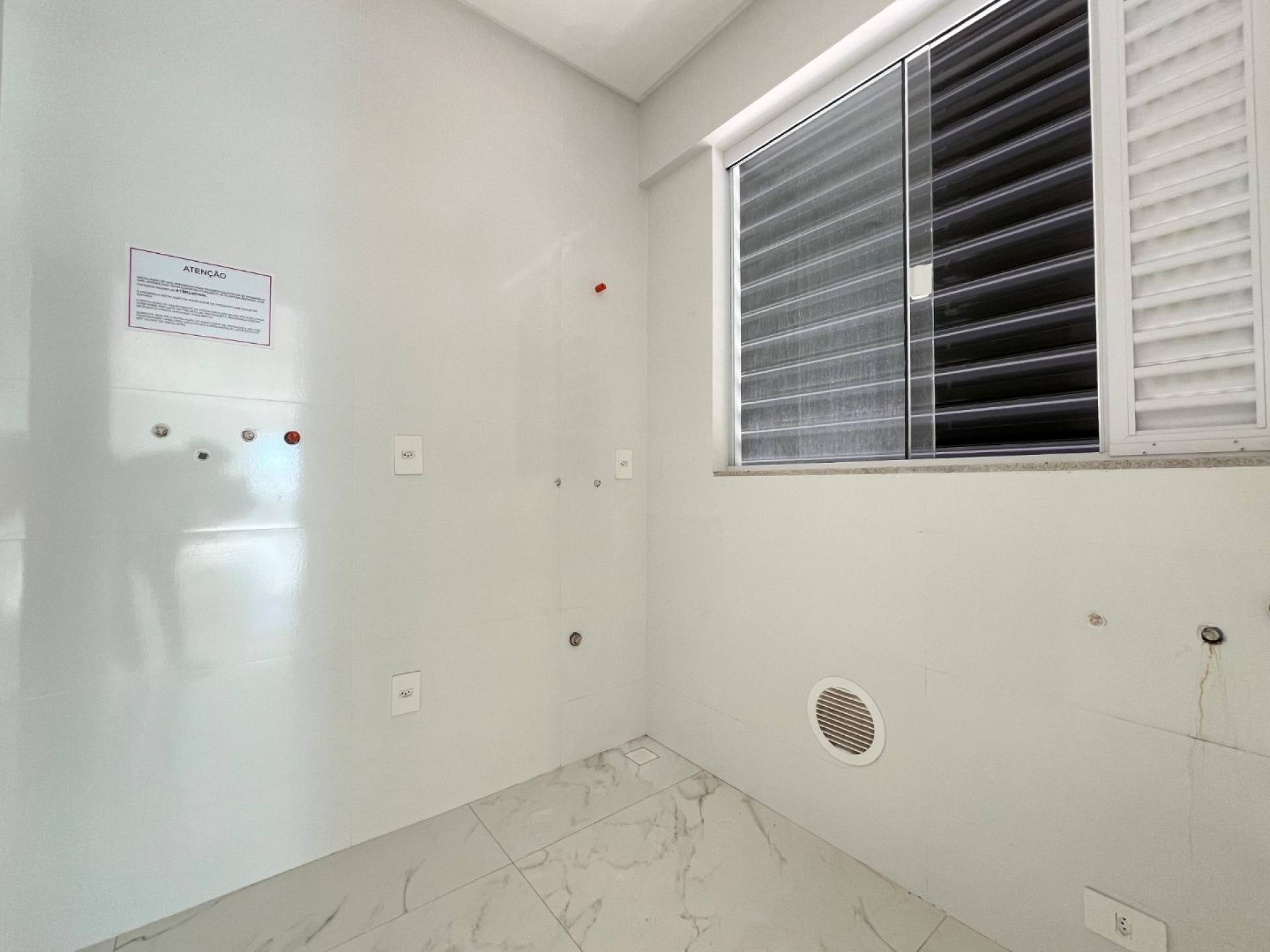 Apartamento Novo À Venda na Meia Praia - Itapema