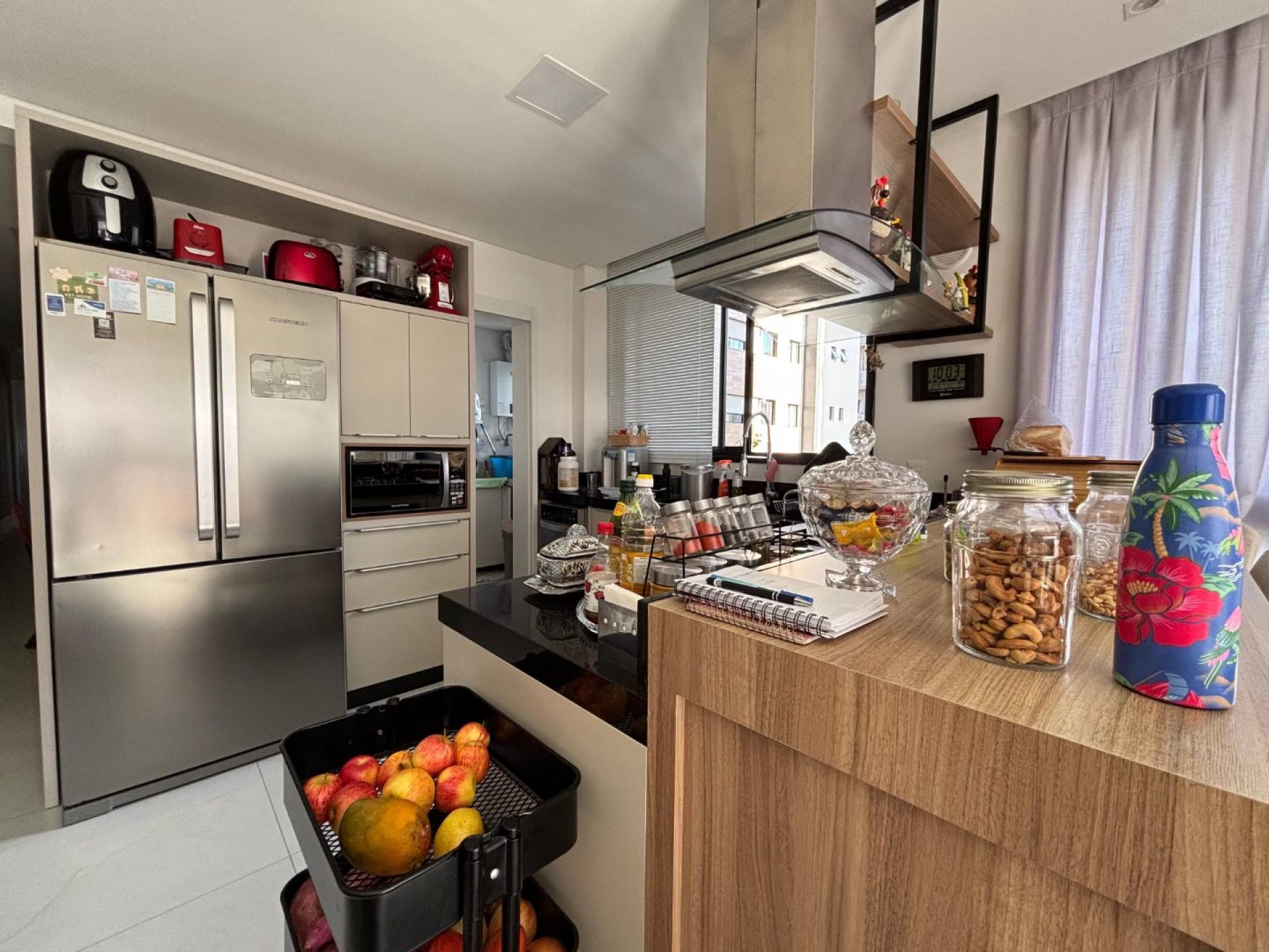 Apartamento Diferenciado Para Vender com 3 suítes no bairro Meia Praia em Itapema