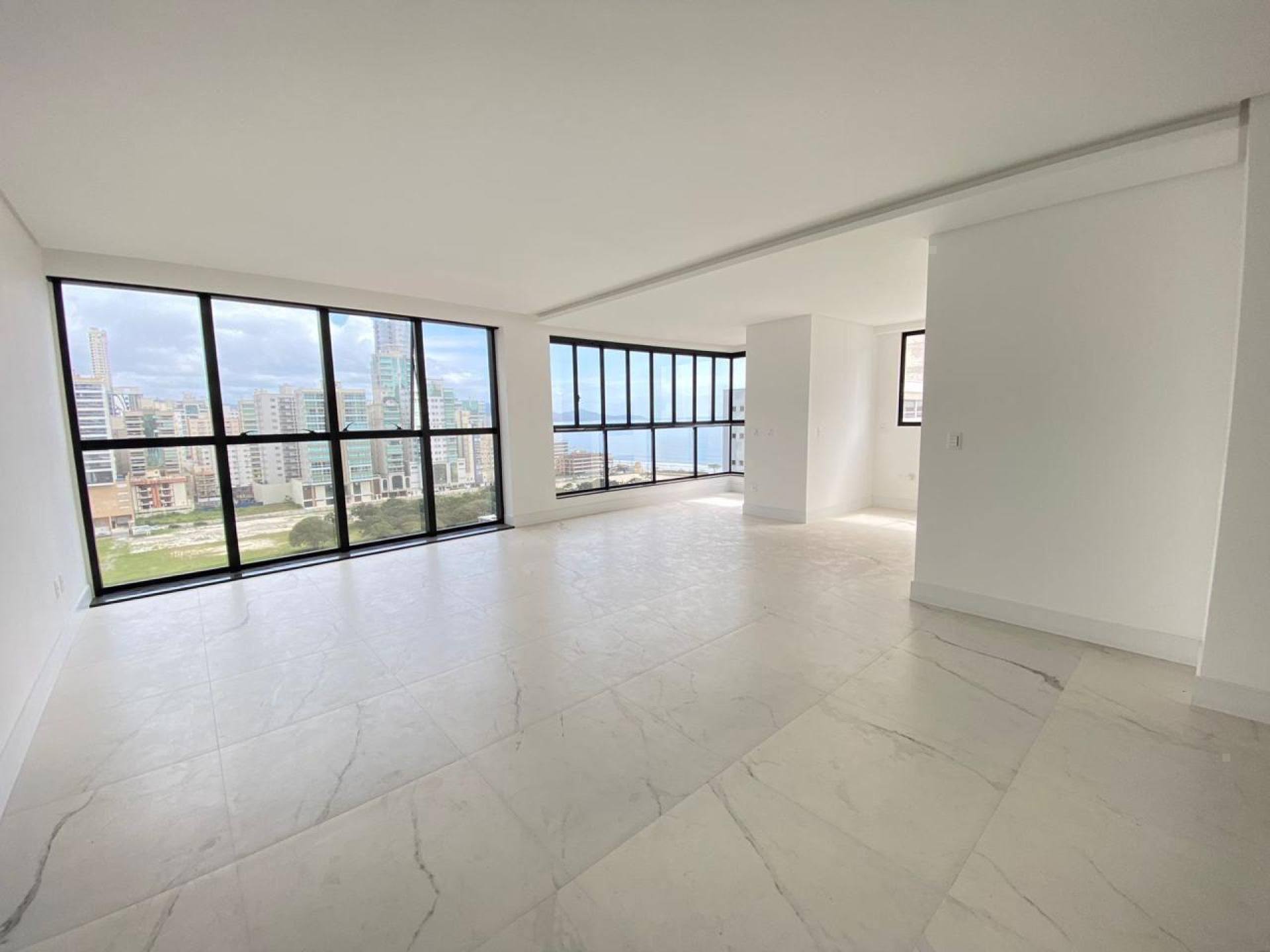 Apartamento Novo no Carmel na Meia Praia - Itapema