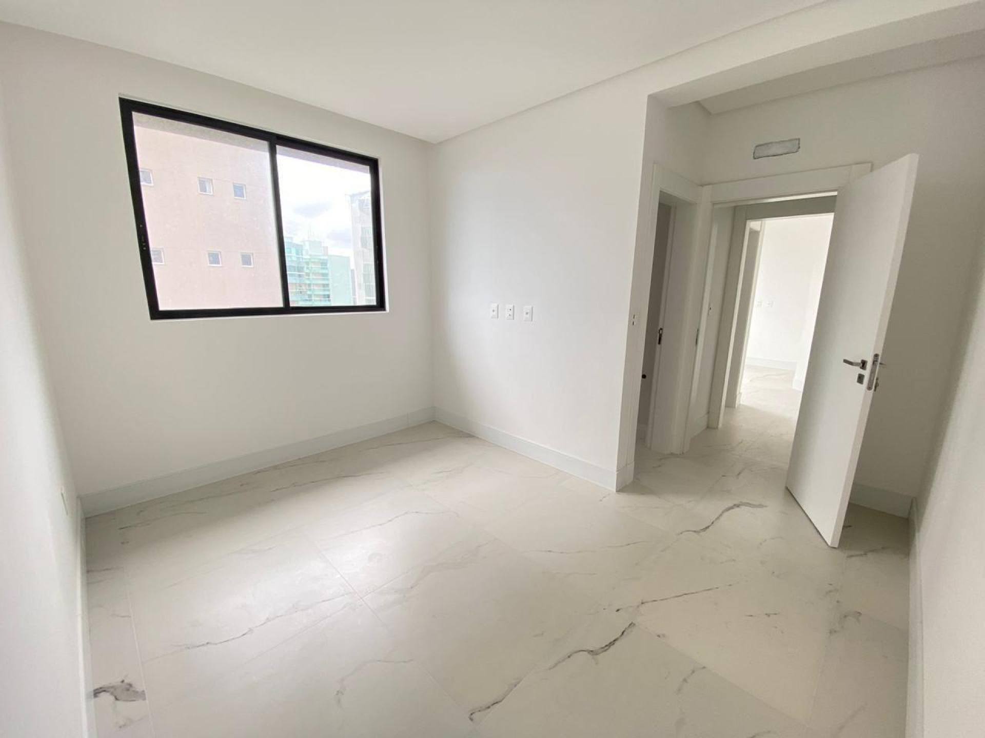 Apartamento Novo no Carmel na Meia Praia - Itapema