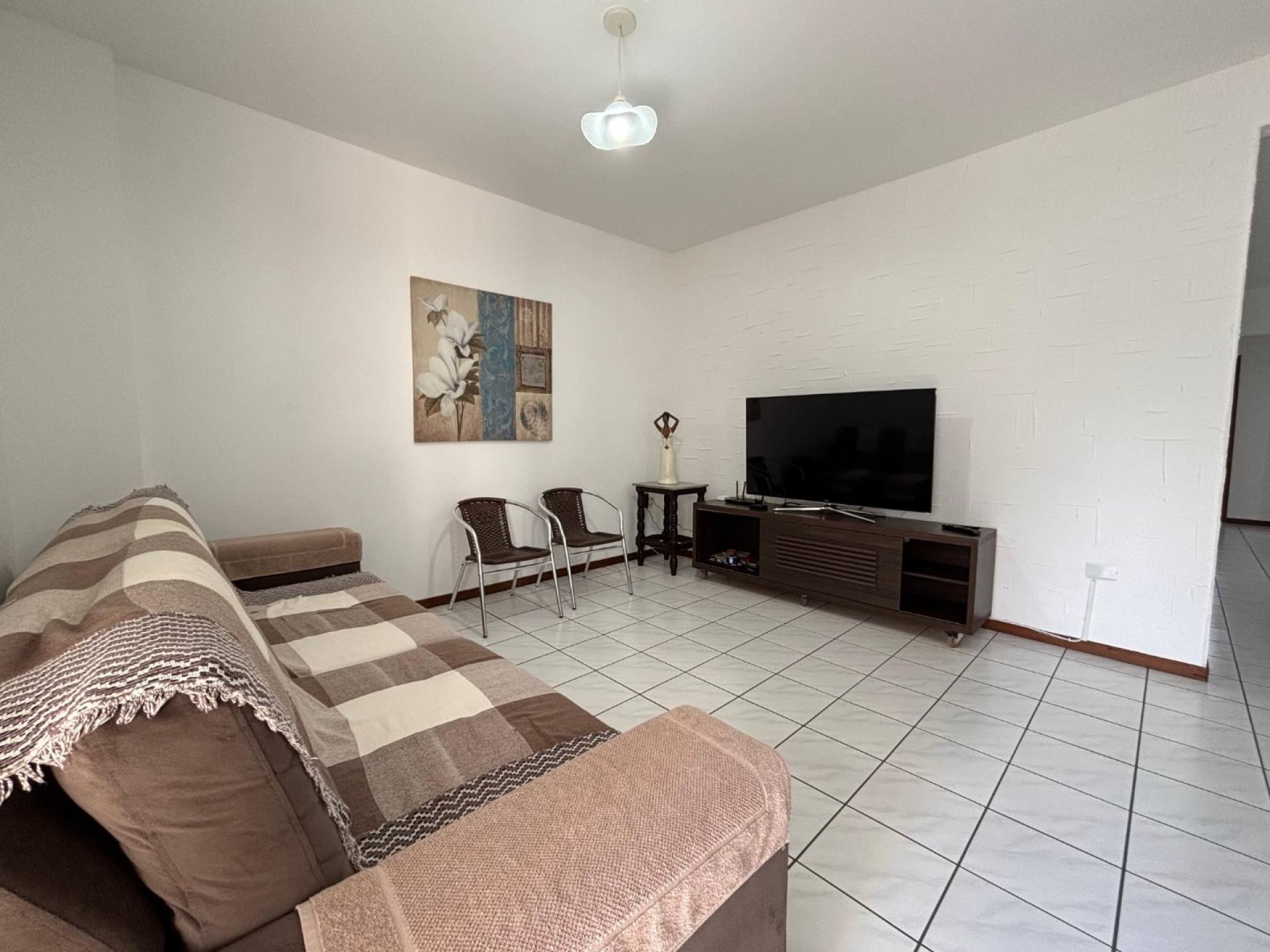 Apartamento À Venda com 3 quartos 1 suítes no bairro Meia Praia, Itapema