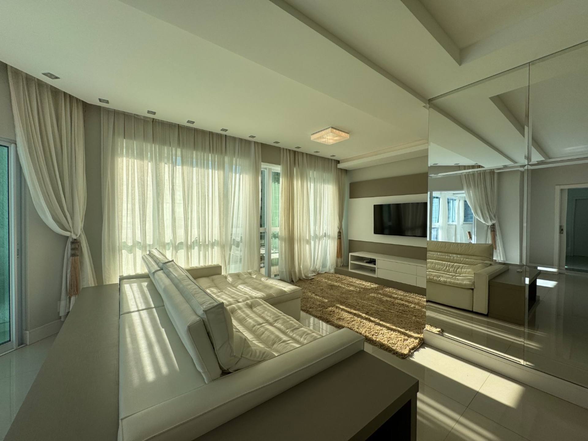 Apartamento À Venda com 4 suítes no Residencial La Lumière - Itapema