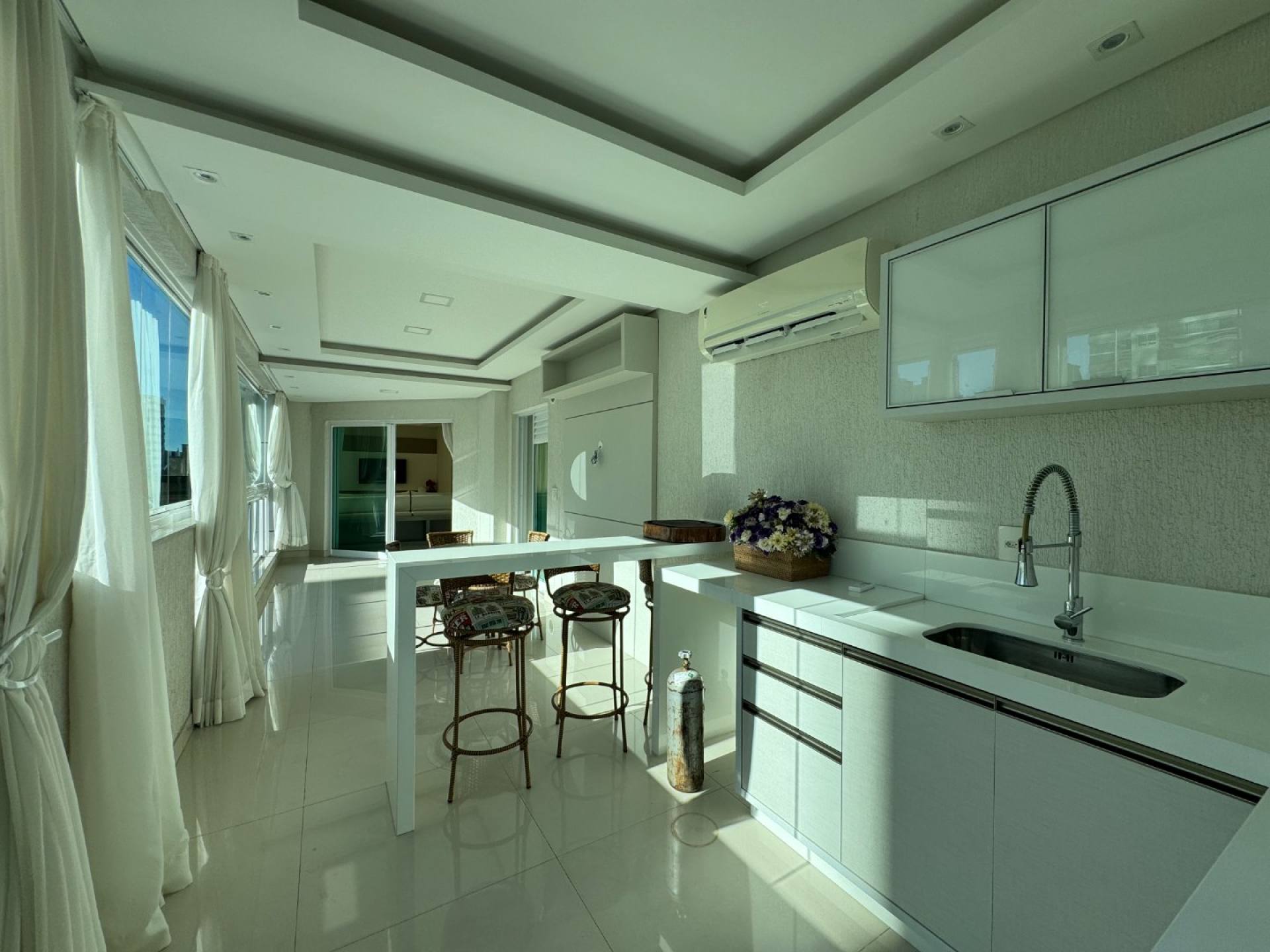 Apartamento À Venda com 4 suítes no Residencial La Lumière - Itapema