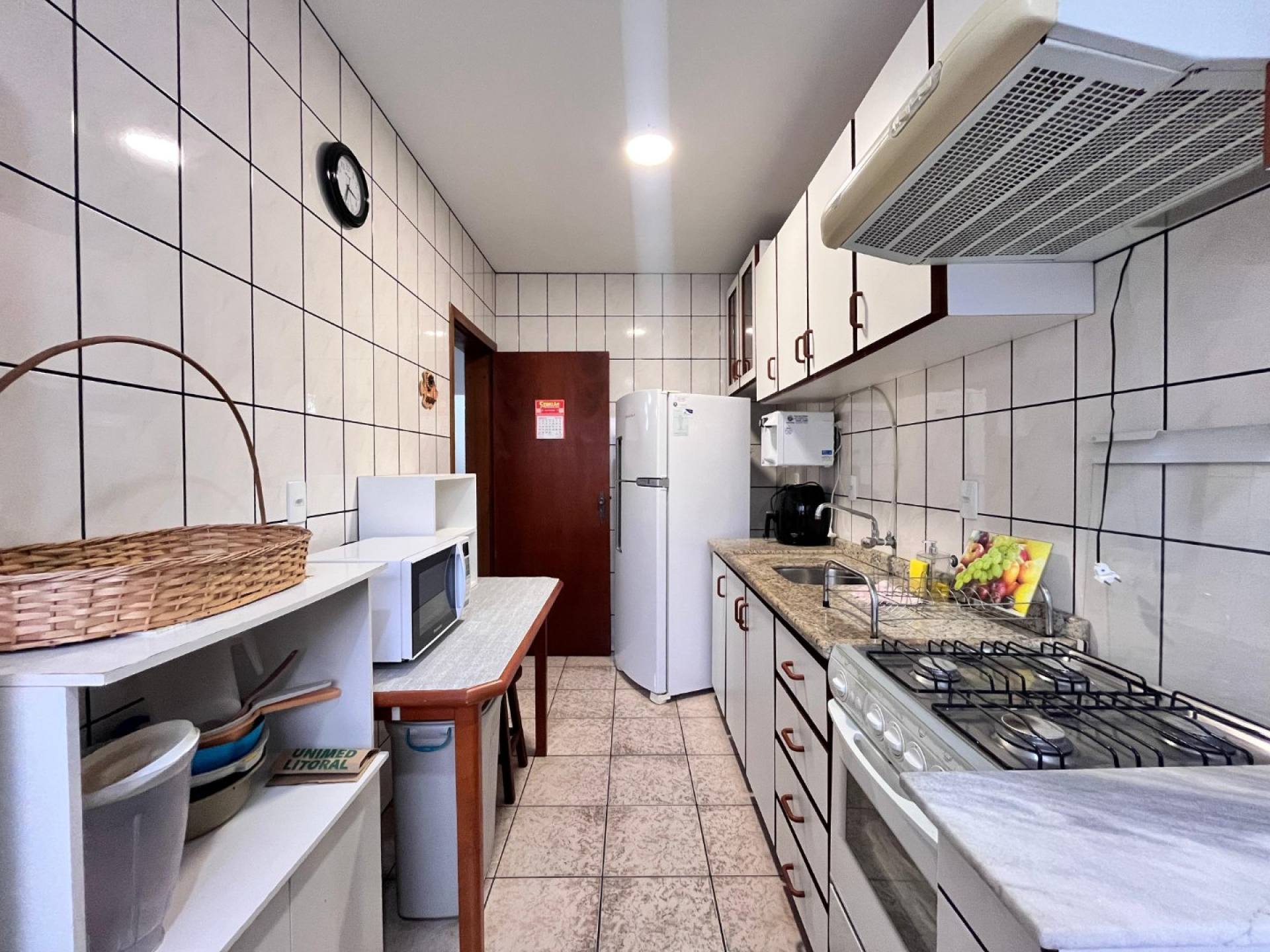 Apartamento À Venda com 2 quartos 1 suítes no bairro Meia Praia, Itapema