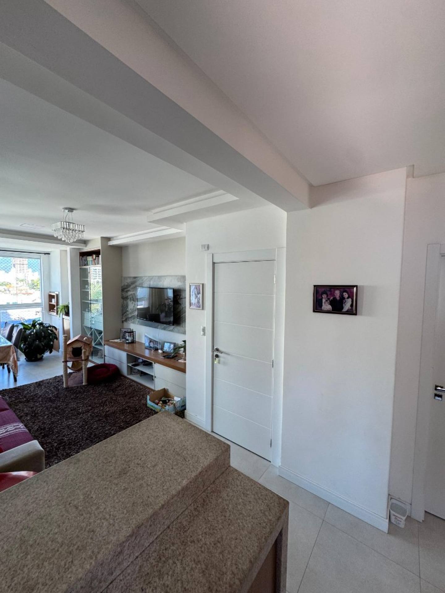 Apartamento Para Vender Mobiliado com 3 suítes no bairro Meia Praia em Itapema