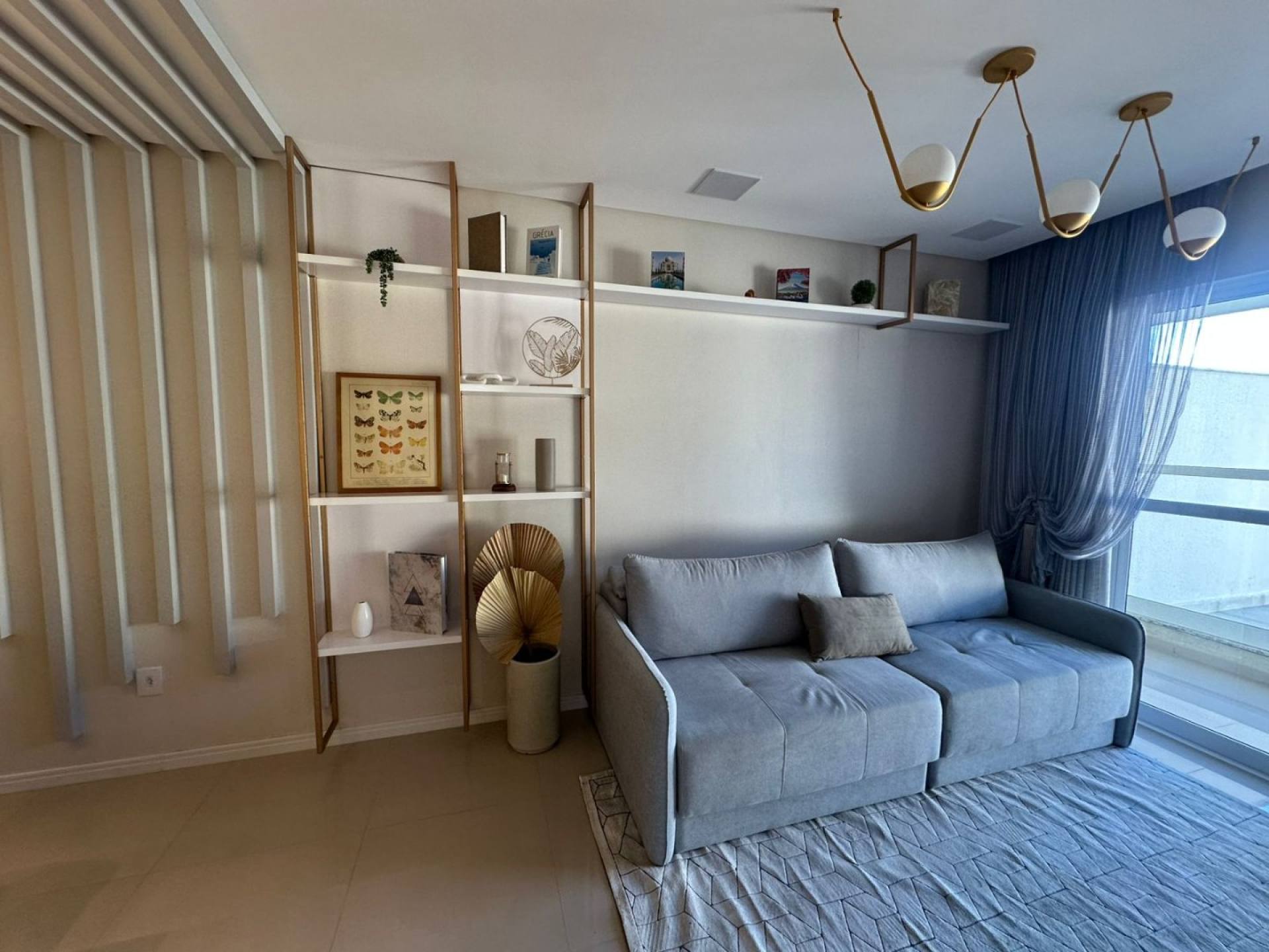 Apartamento Totalmente Mobiliado À venda no Tabuleiro dos Oliveiras em Itapema