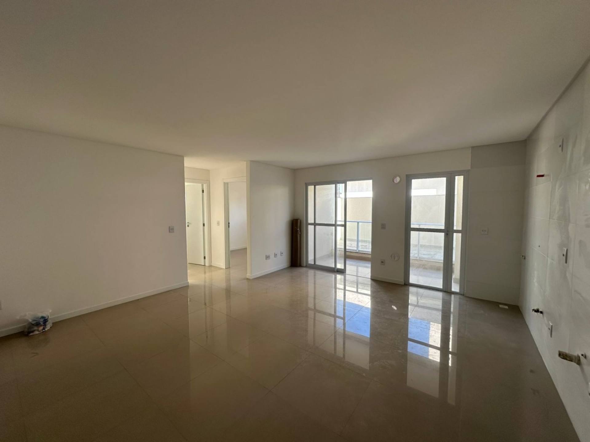 Apartamento Novo Para Vender com 2 quartos 1 suítes no bairro Tabuleiro dos Oliveiras, Itapema