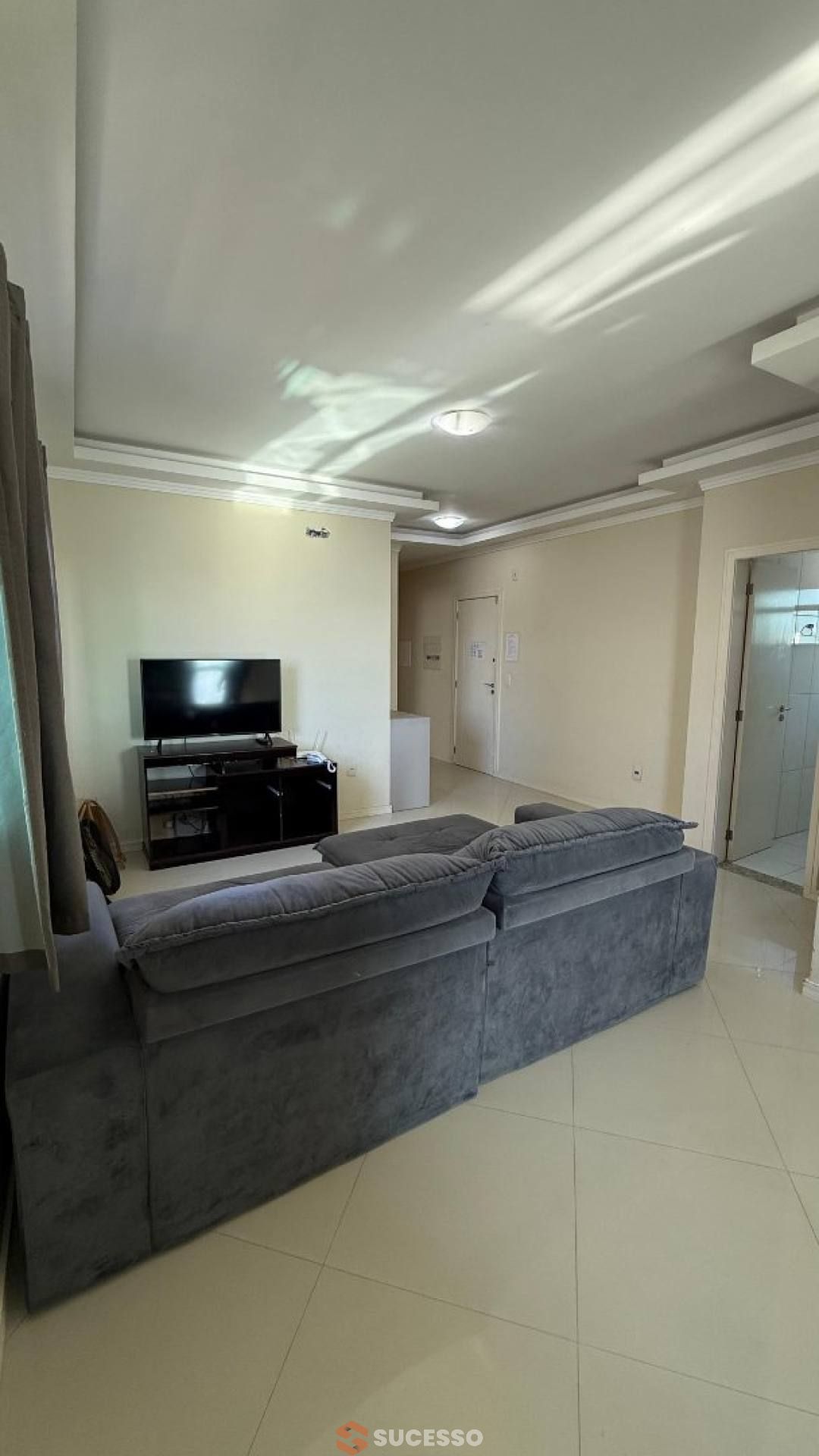 Apartamento À Venda com 3 suítes no bairro Meia Praia em Itapema