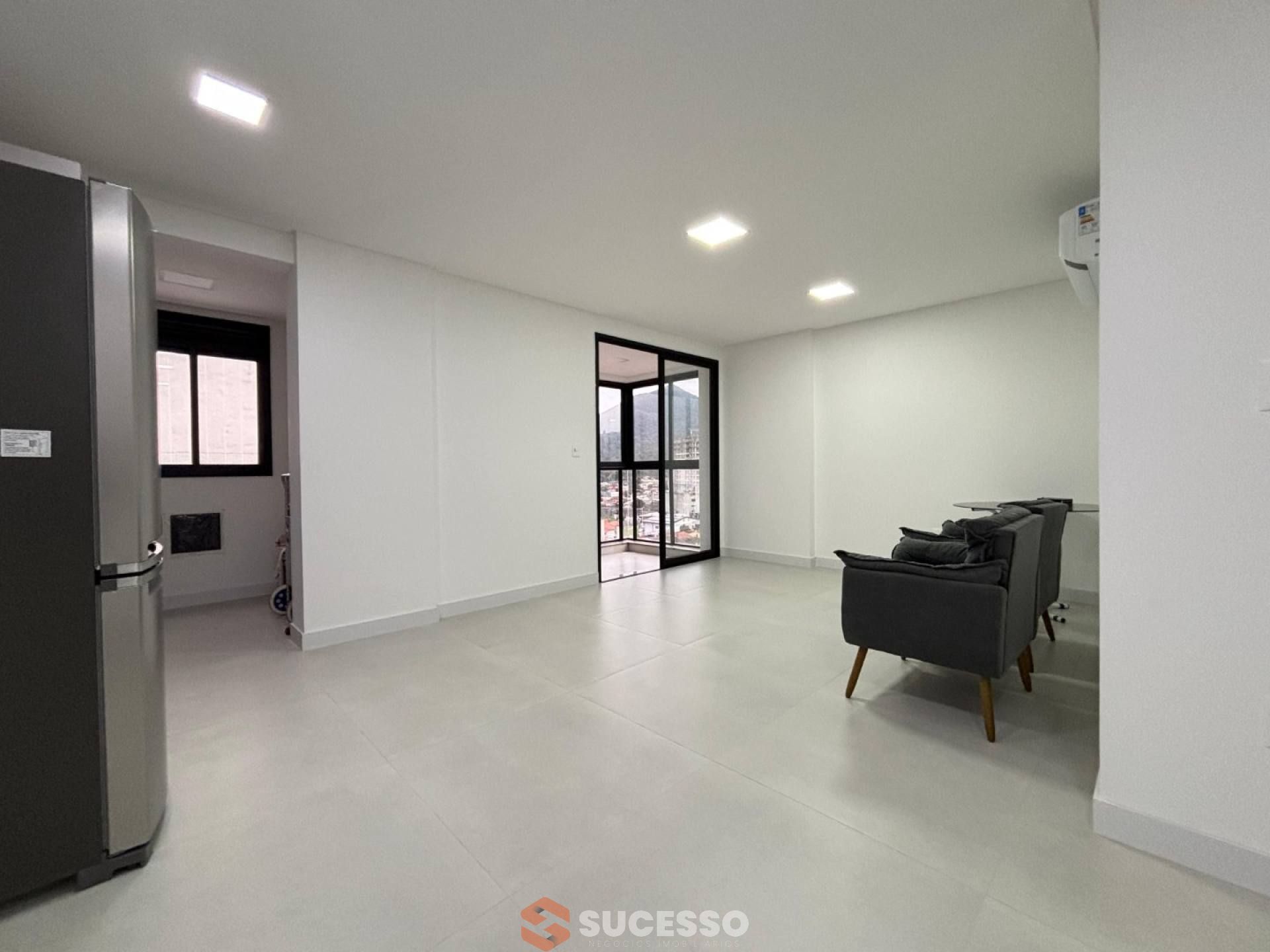 Apartamento Para Vender com 3 quartos no Perequê em Porto Belo